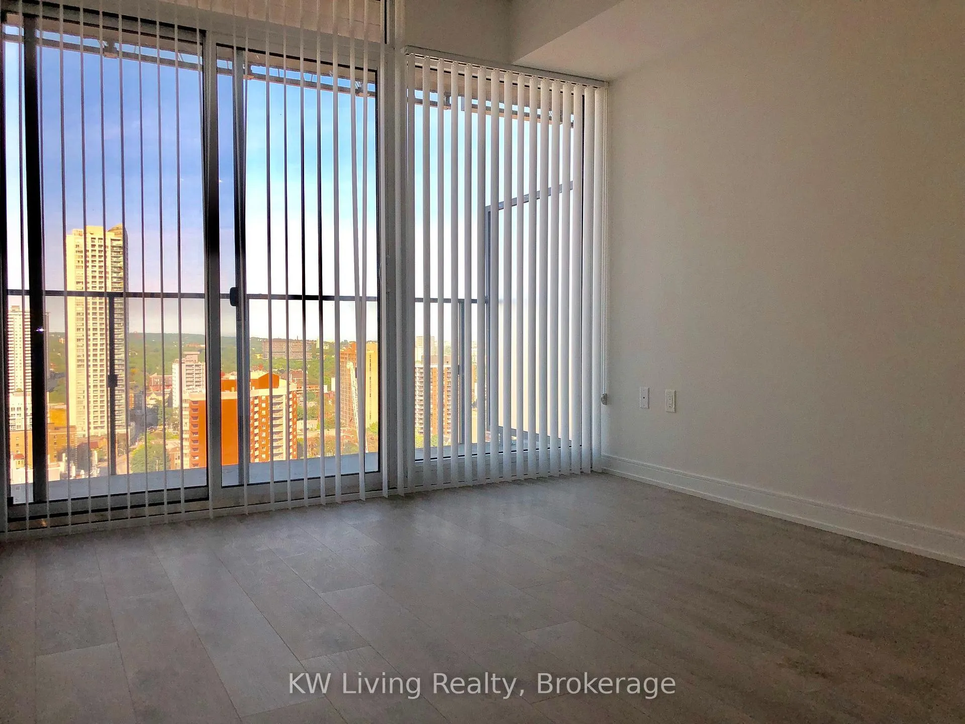 Photo 3 of Unit 2807, 50 Wellesley Street E, Toronto, Church-Yonge Corridor — HOMEH