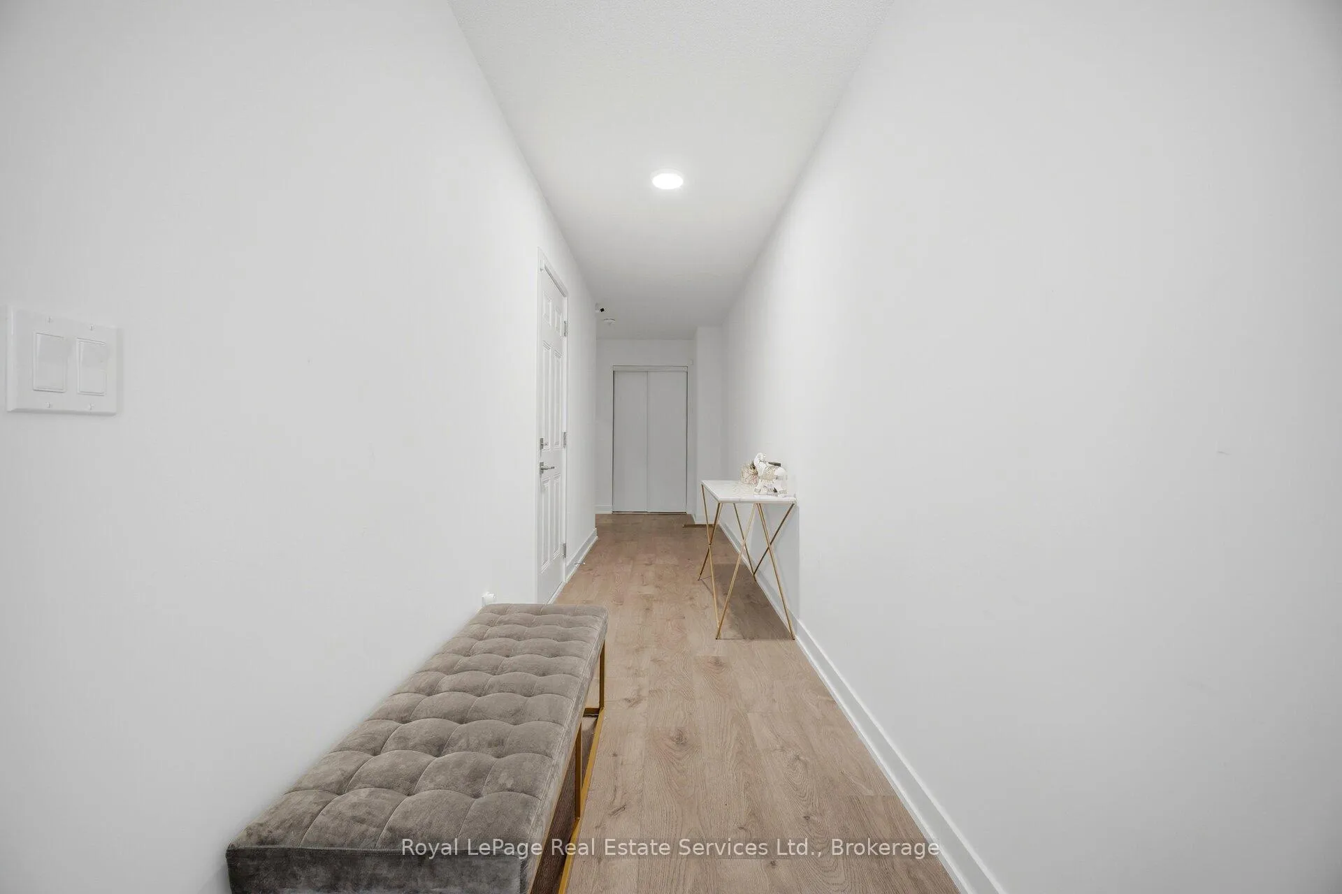 Photo 4 of Unit 91, 1121 Cooke Boulevard, Burlington, LaSalle — HOMEH