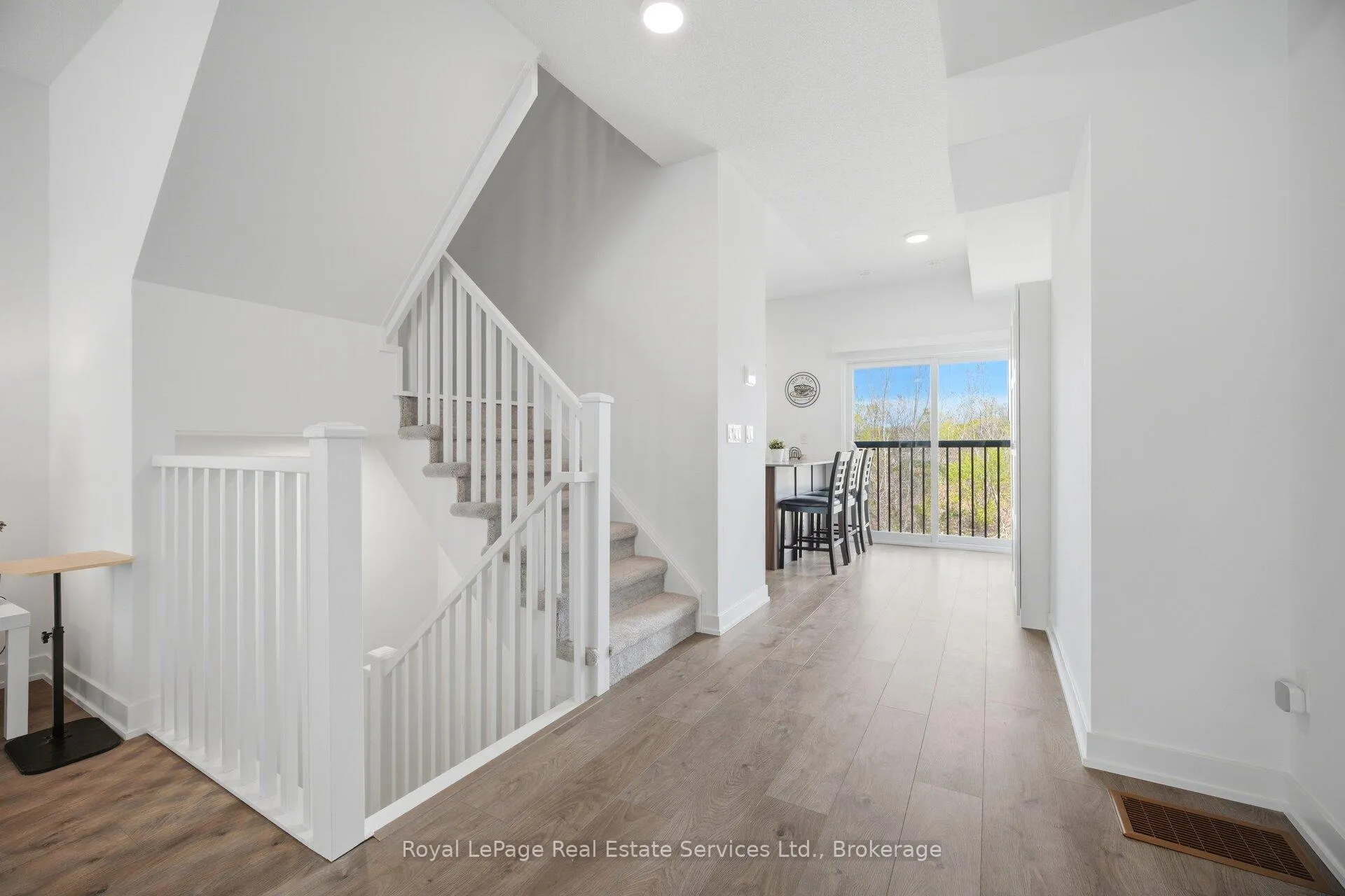 Photo 8 of Unit 91, 1121 Cooke Boulevard, Burlington, LaSalle — HOMEH