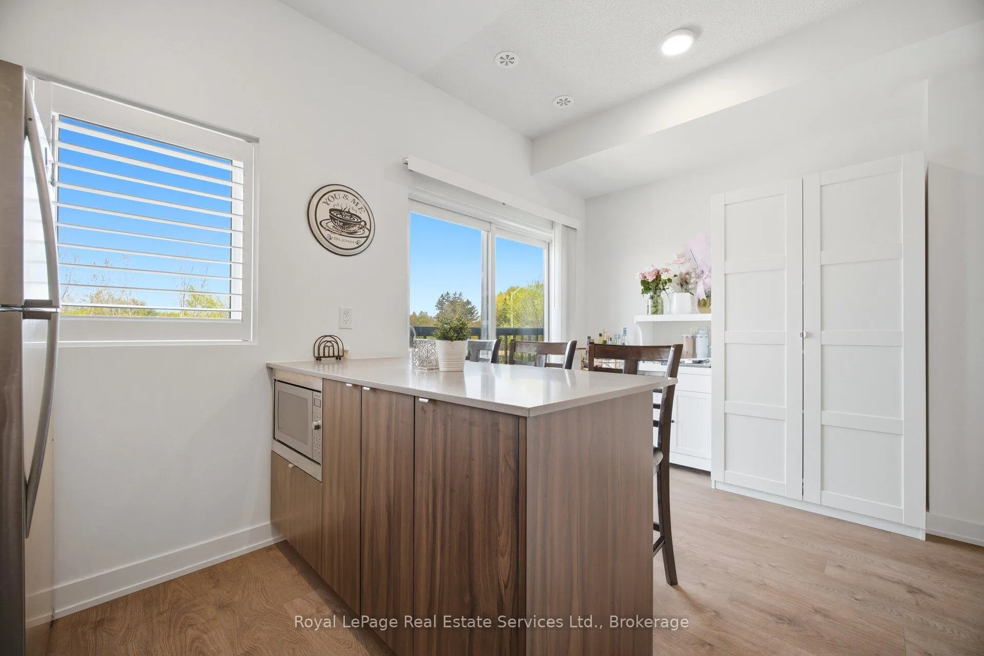 Photo 11 of Unit 91, 1121 Cooke Boulevard, Burlington, LaSalle — HOMEH