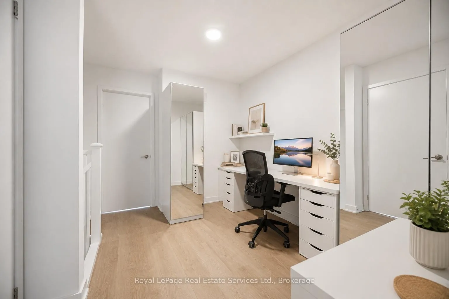 Photo 23 of Unit 91, 1121 Cooke Boulevard, Burlington, LaSalle — HOMEH