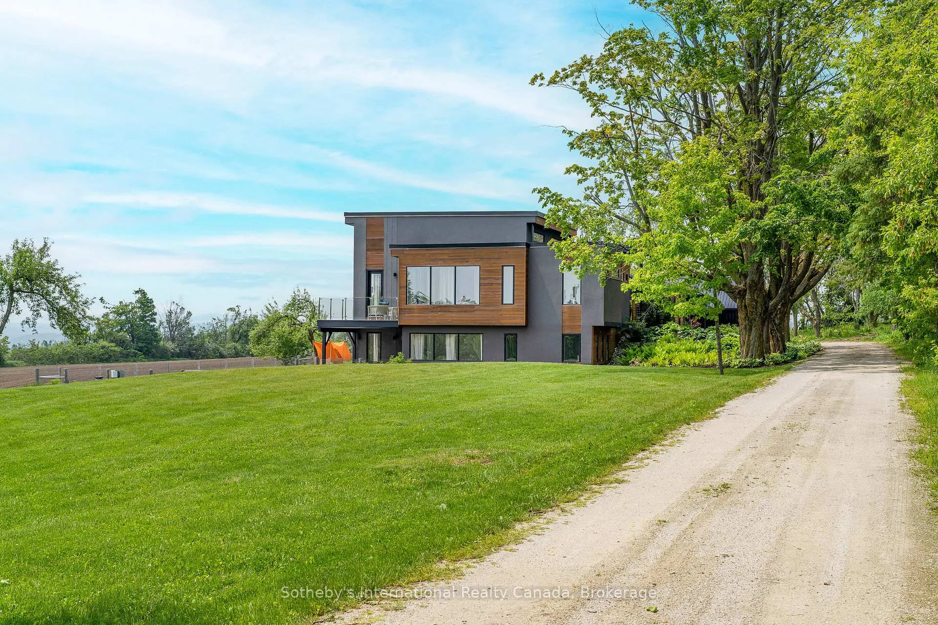Photo 3 of 2566 5 Concession S, Clearview, Rural Clearview — HOMEH