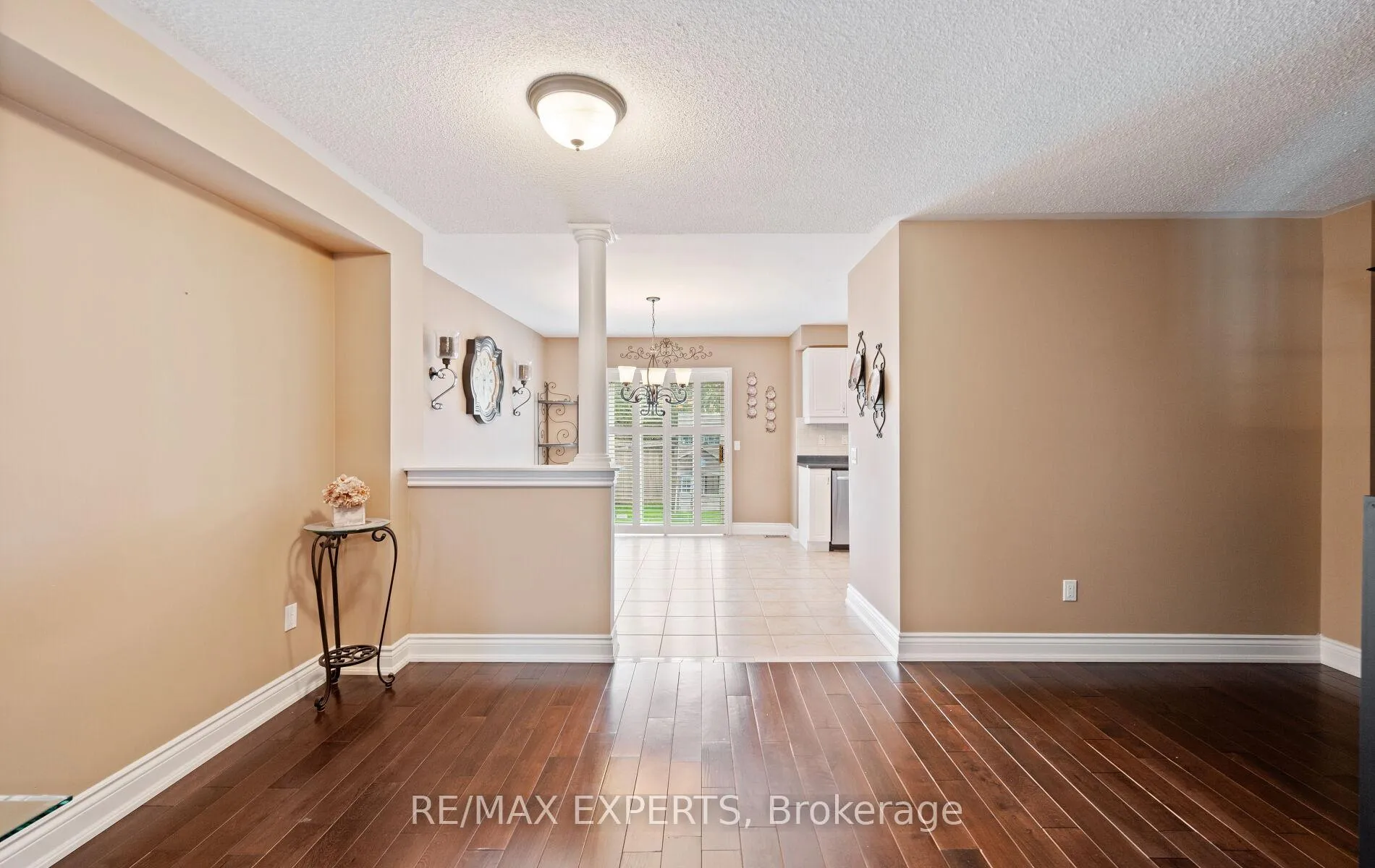 Photo 13 of 118 Senator Way, Caledon, Bolton North — HOMEH