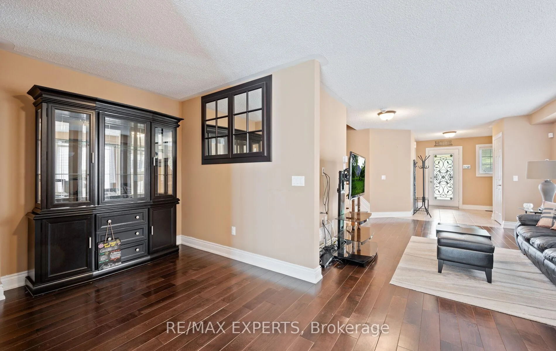 Photo 16 of 118 Senator Way, Caledon, Bolton North — HOMEH