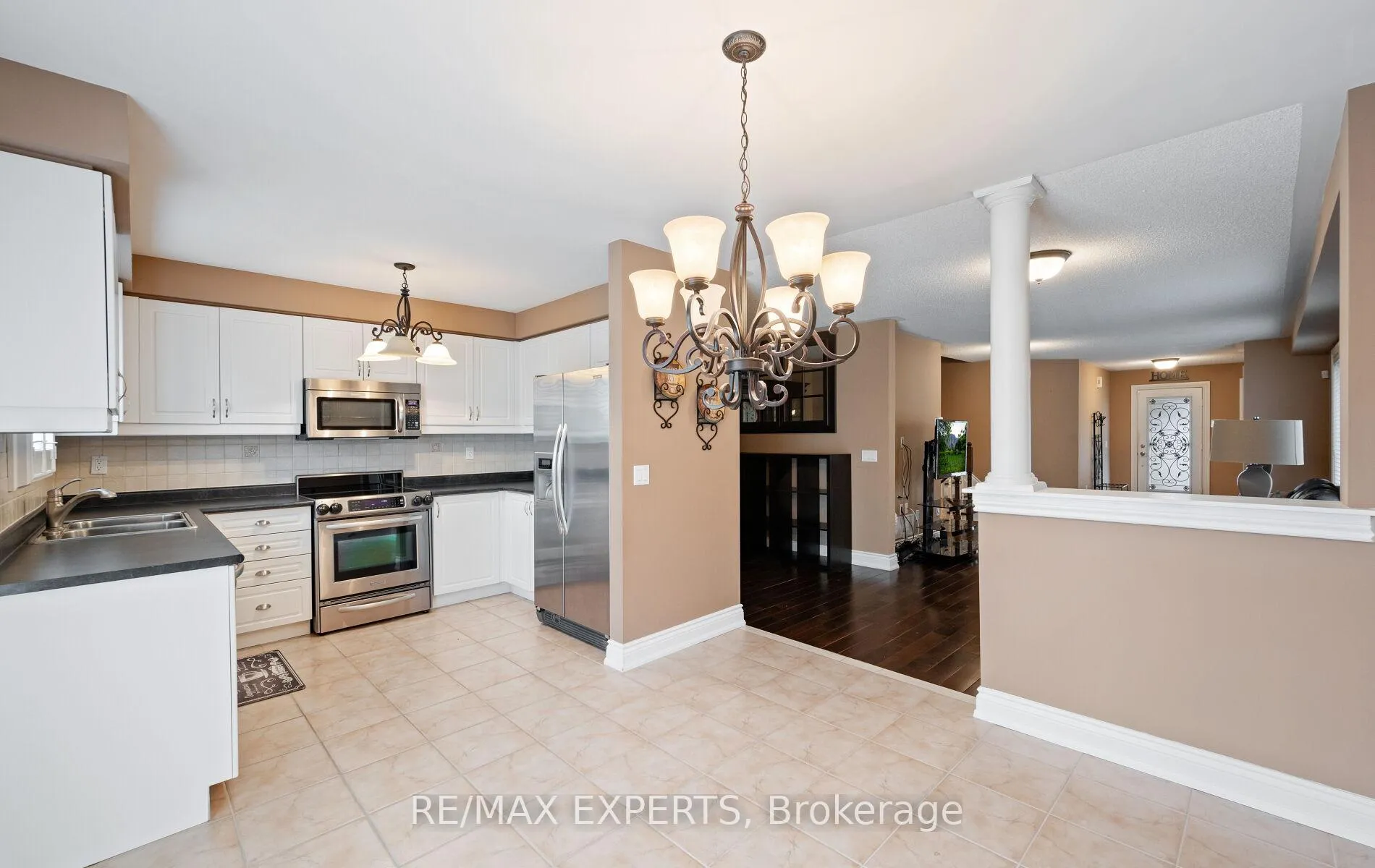 Photo 20 of 118 Senator Way, Caledon, Bolton North — HOMEH