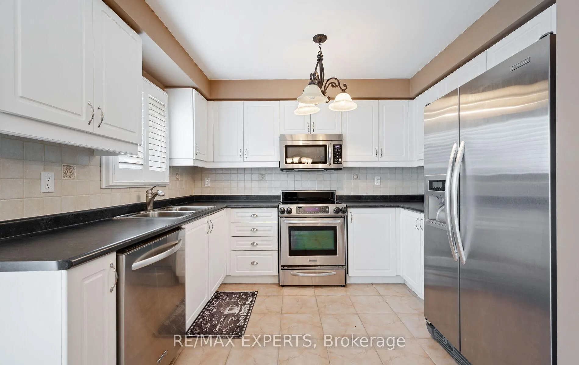 Photo 22 of 118 Senator Way, Caledon, Bolton North — HOMEH