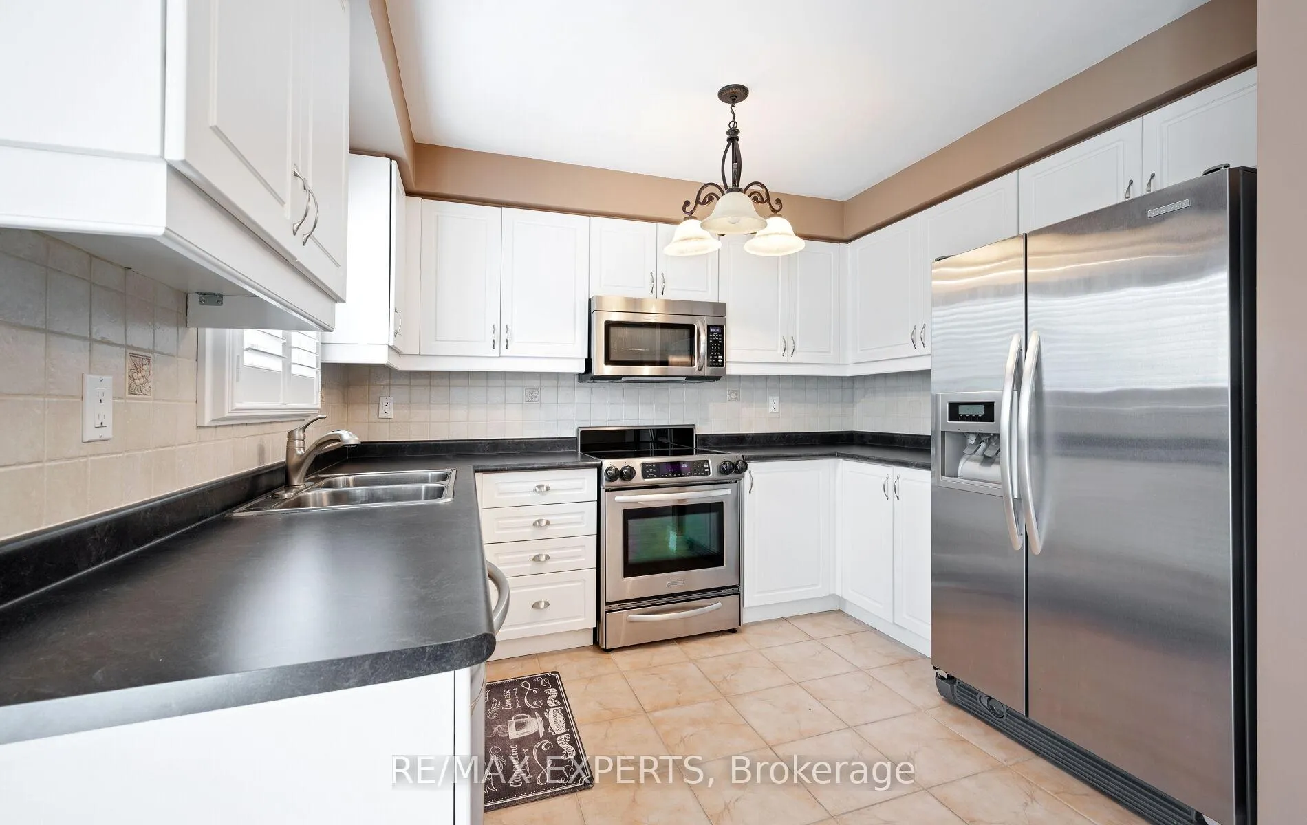 Photo 23 of 118 Senator Way, Caledon, Bolton North — HOMEH