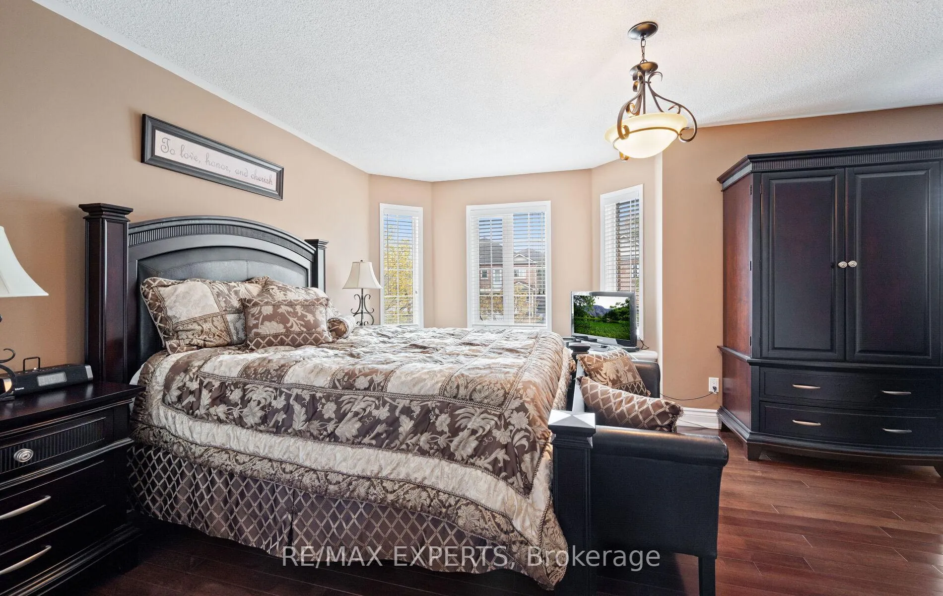 Photo 28 of 118 Senator Way, Caledon, Bolton North — HOMEH