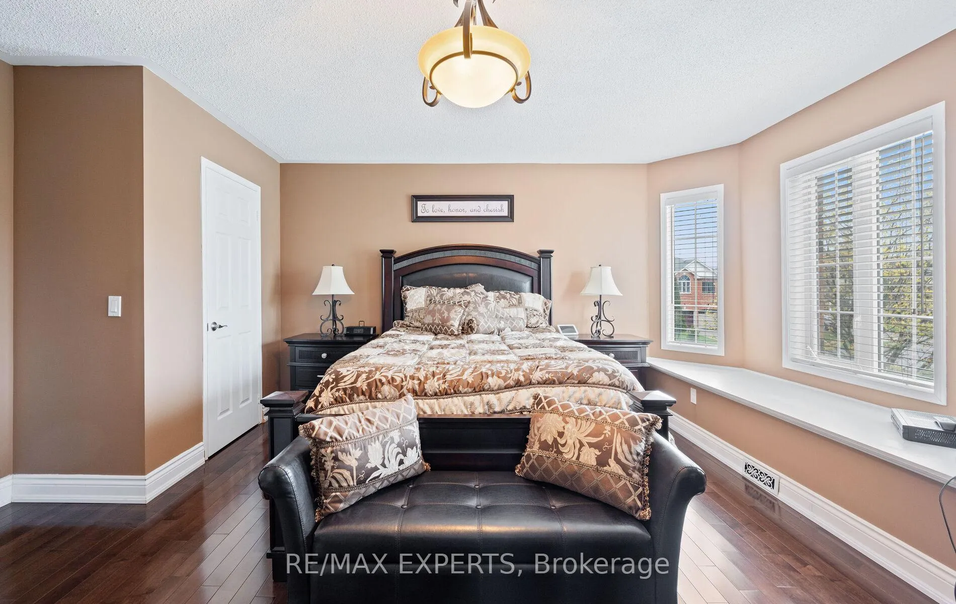 Photo 29 of 118 Senator Way, Caledon, Bolton North — HOMEH
