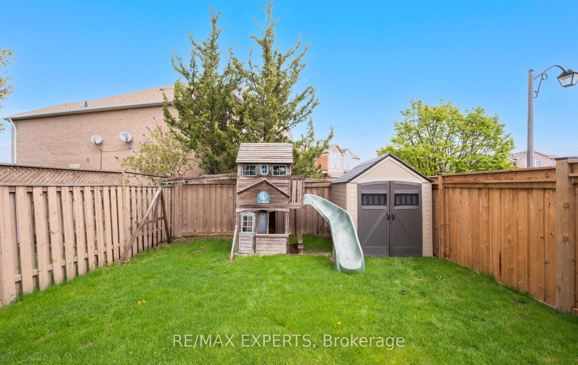 Photo 45 of 118 Senator Way, Caledon, Bolton North — HOMEH