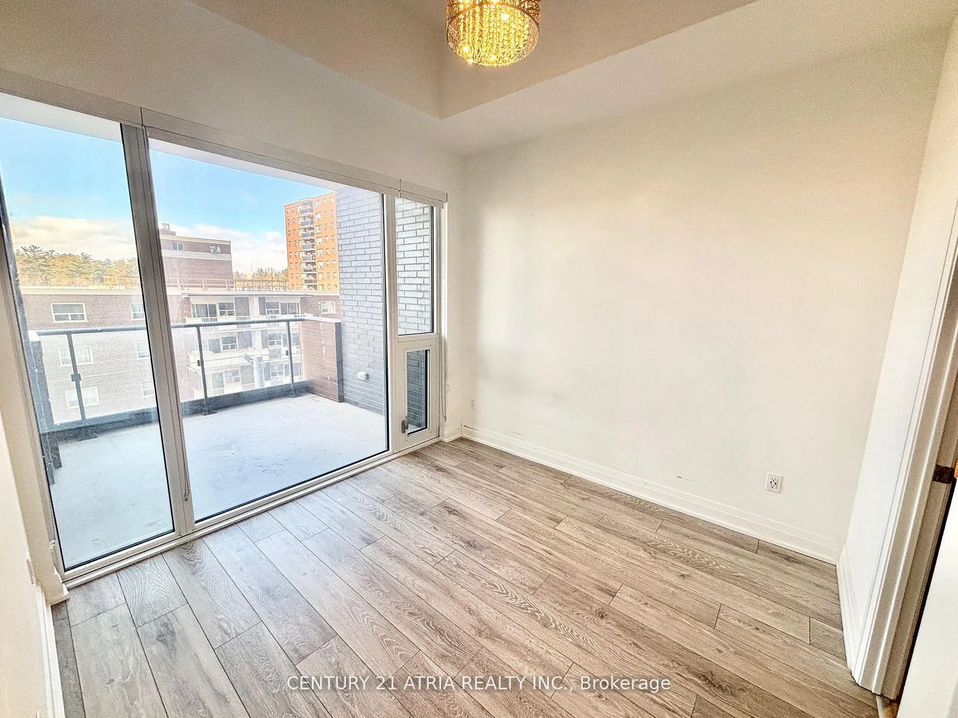 Photo 12 of Unit 712, 21 Park Street E, Mississauga, Port Credit — HOMEH