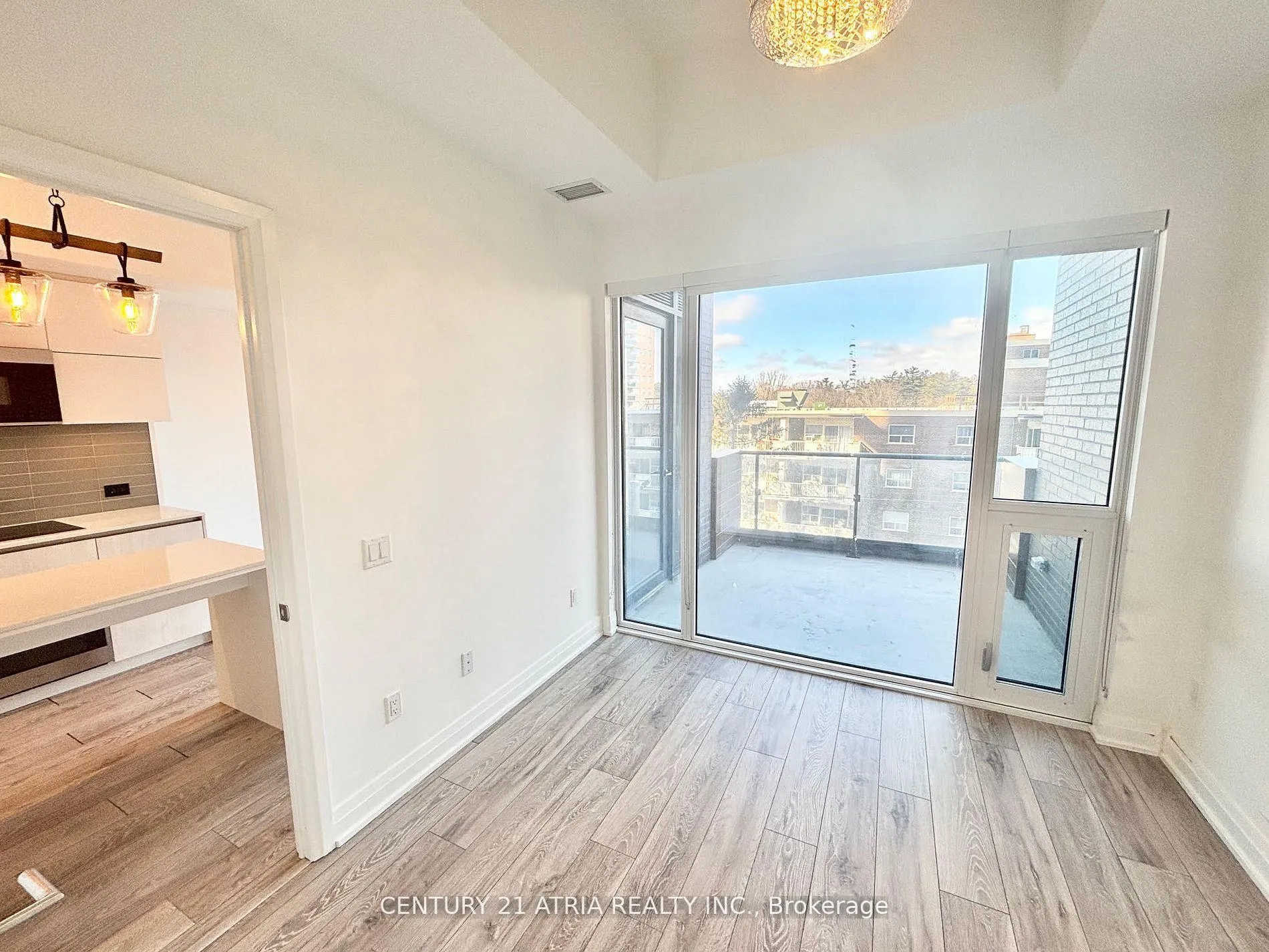 Photo 13 of Unit 712, 21 Park Street E, Mississauga, Port Credit — HOMEH