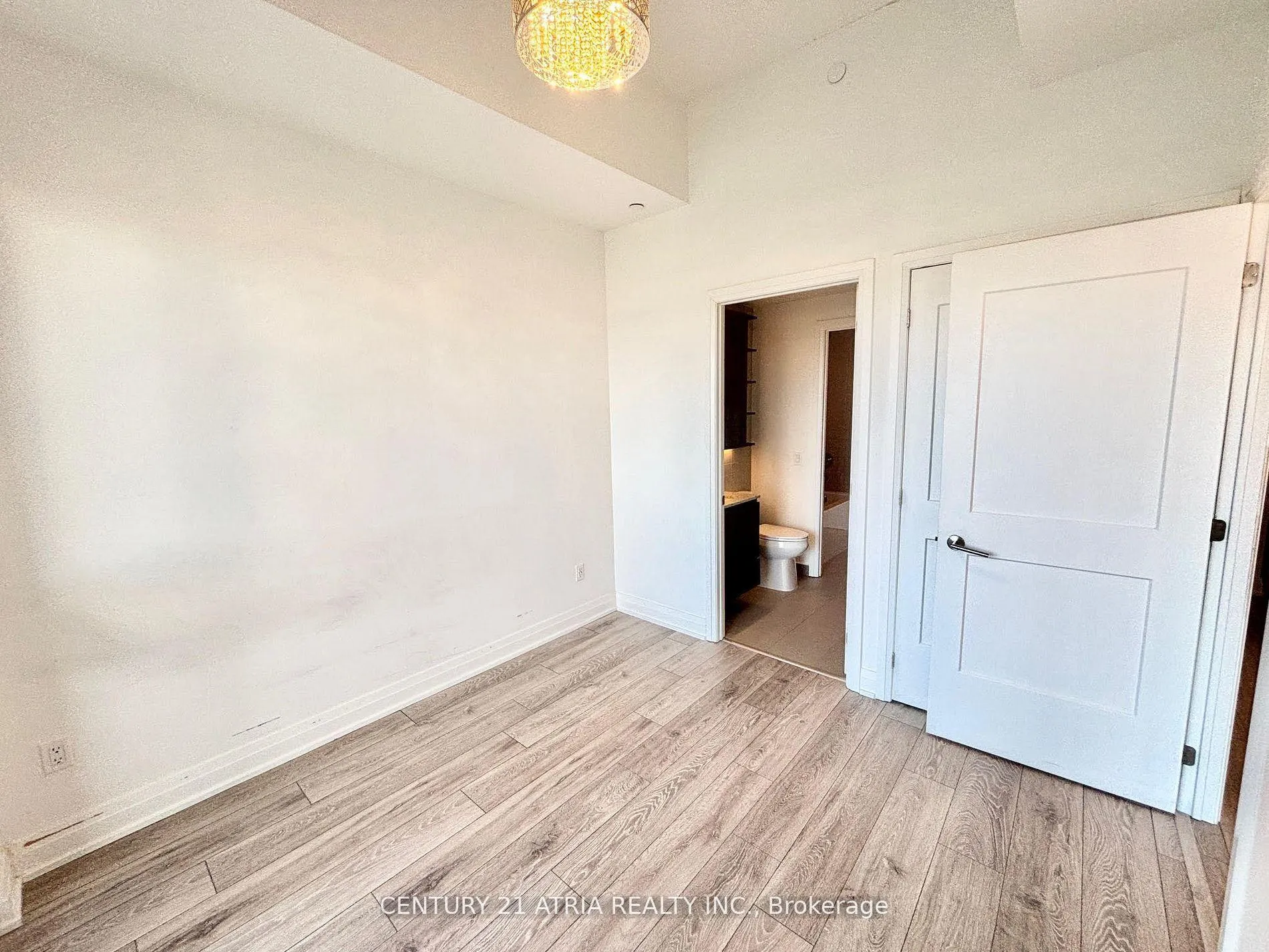 Photo 14 of Unit 712, 21 Park Street E, Mississauga, Port Credit — HOMEH
