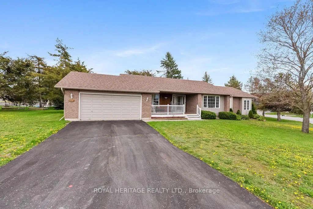 Photo 3 of 23 Juniper Court, Kawartha Lakes, Bobcaygeon — HOMEH