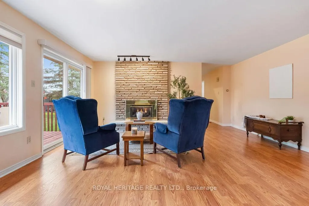Photo 11 of 23 Juniper Court, Kawartha Lakes, Bobcaygeon — HOMEH