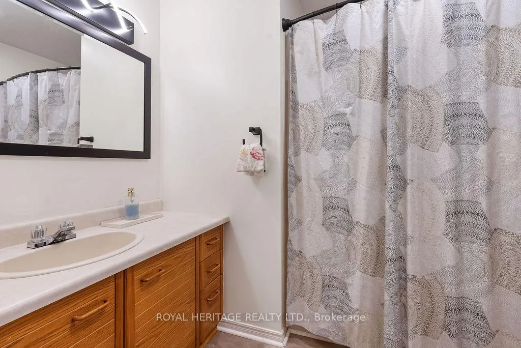 Photo 14 of 23 Juniper Court, Kawartha Lakes, Bobcaygeon — HOMEH