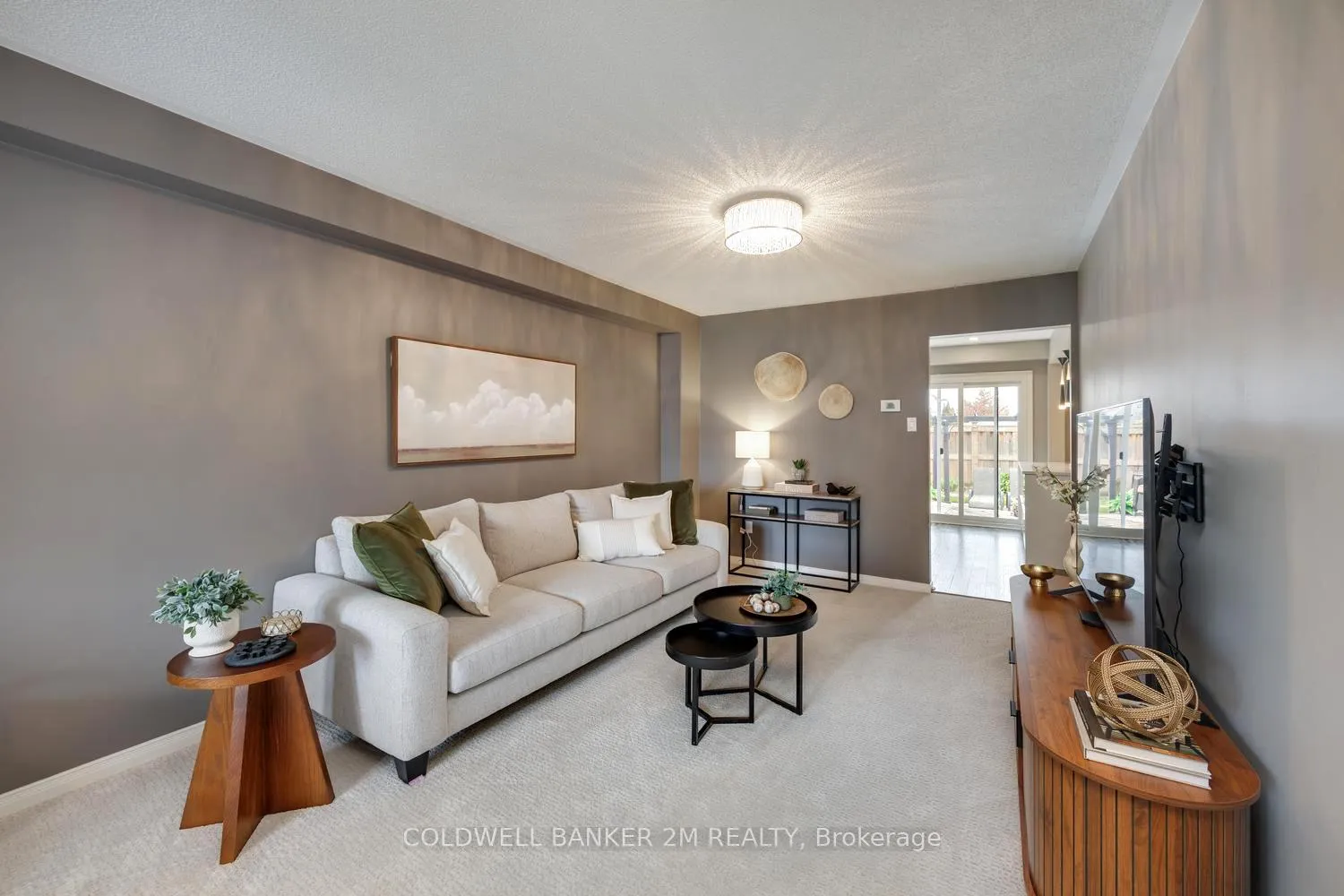 Photo 8 of 23 Freeland Avenue, Clarington, Bowmanville — HOMEH