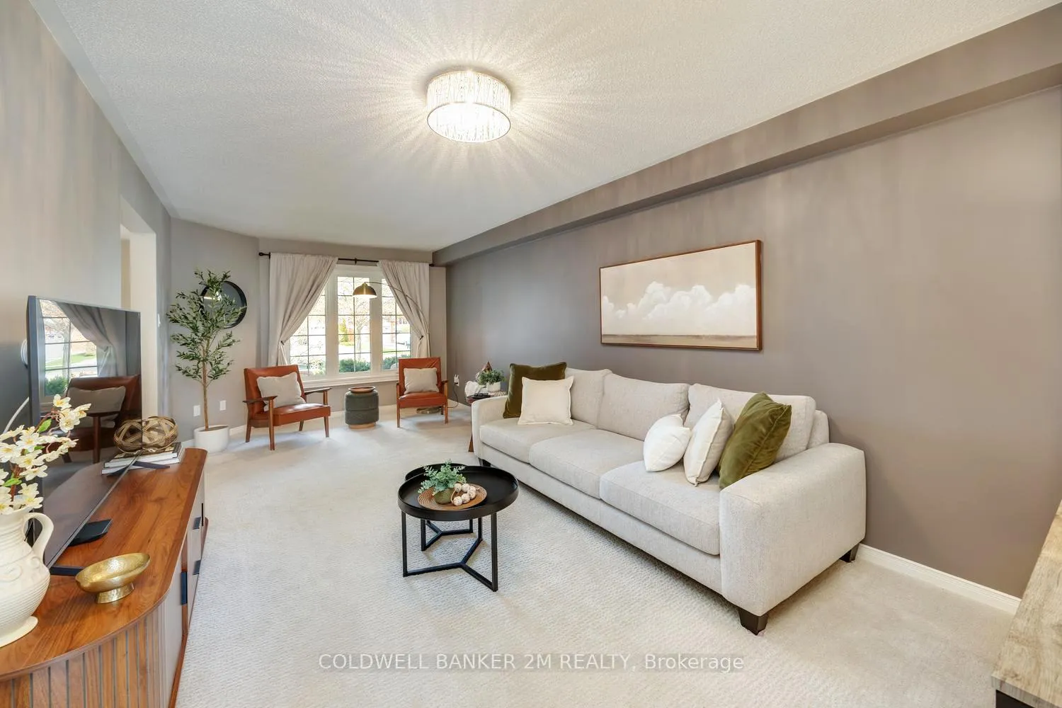 Photo 10 of 23 Freeland Avenue, Clarington, Bowmanville — HOMEH