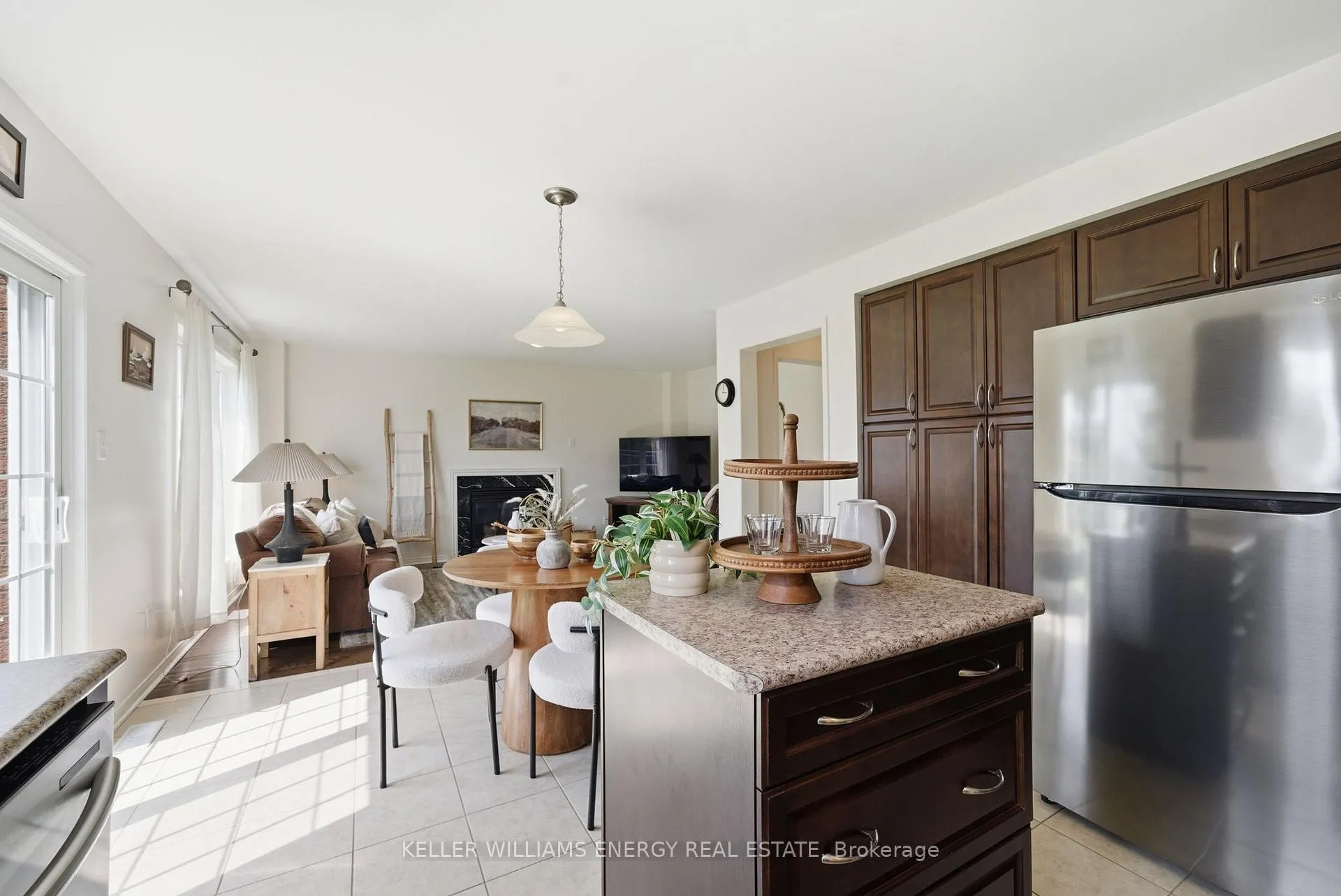 Photo 8 of 1748 Gower Drive, Oshawa, Taunton — HOMEH