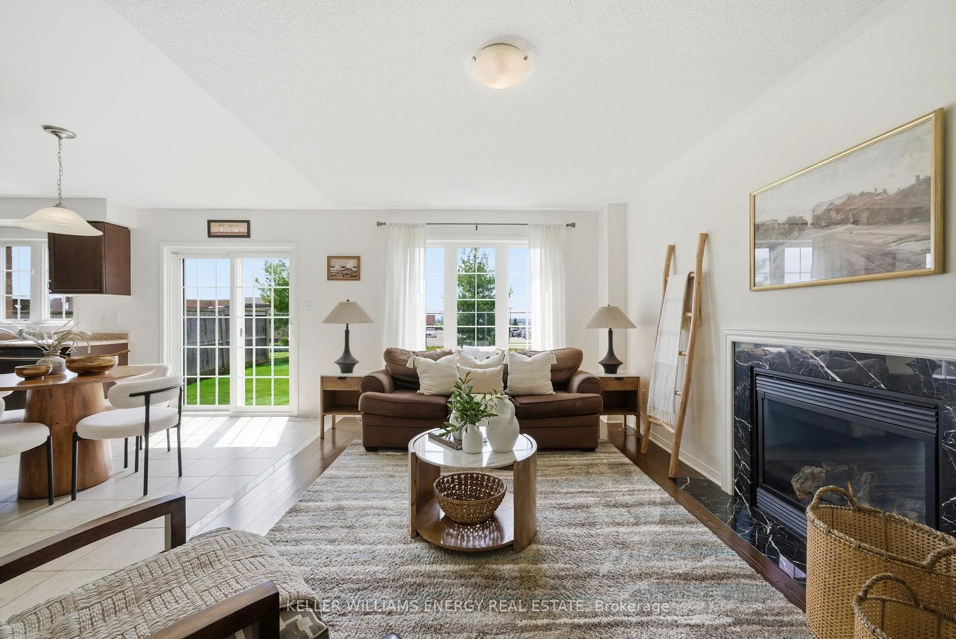 Photo 10 of 1748 Gower Drive, Oshawa, Taunton — HOMEH