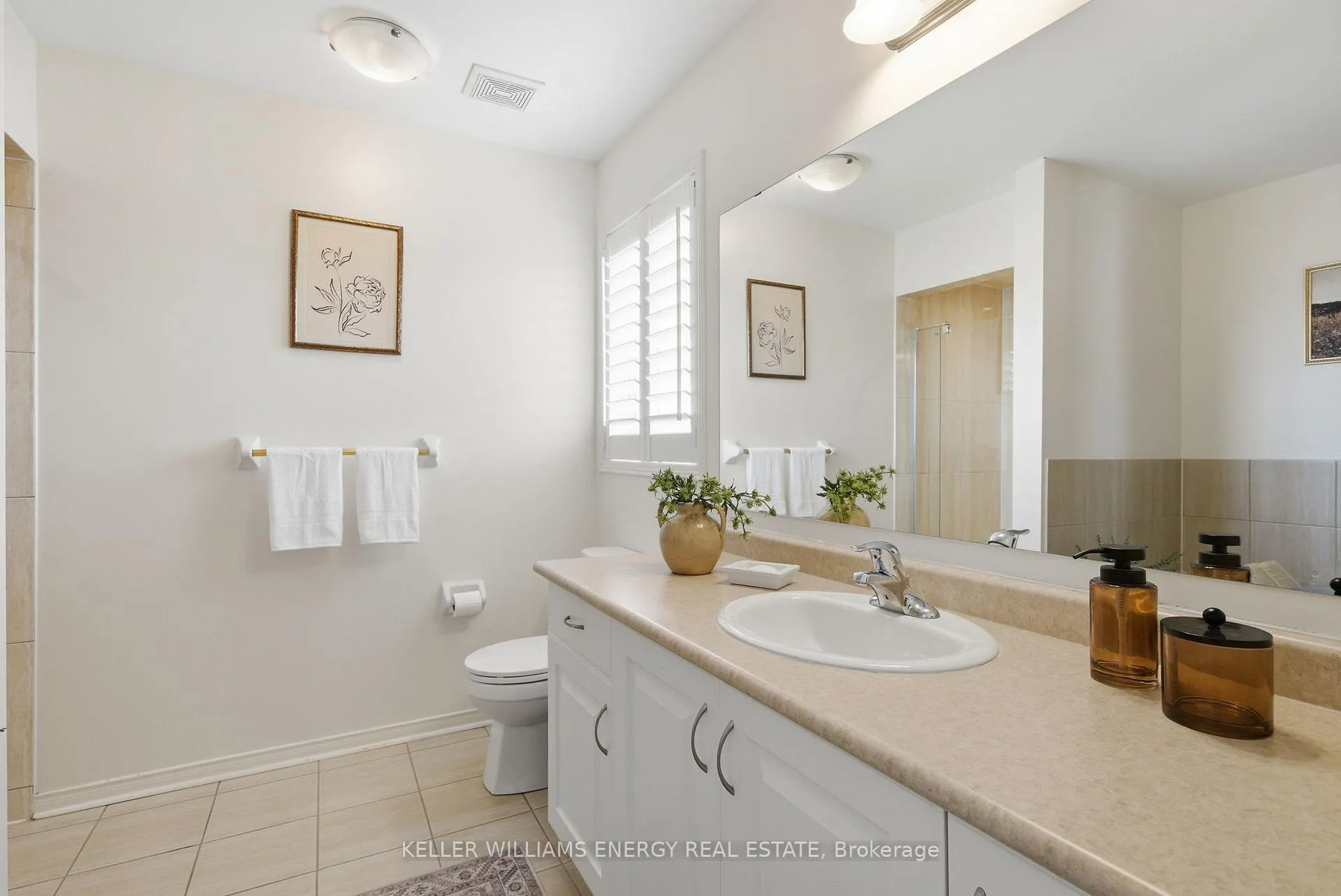 Photo 23 of 1748 Gower Drive, Oshawa, Taunton — HOMEH