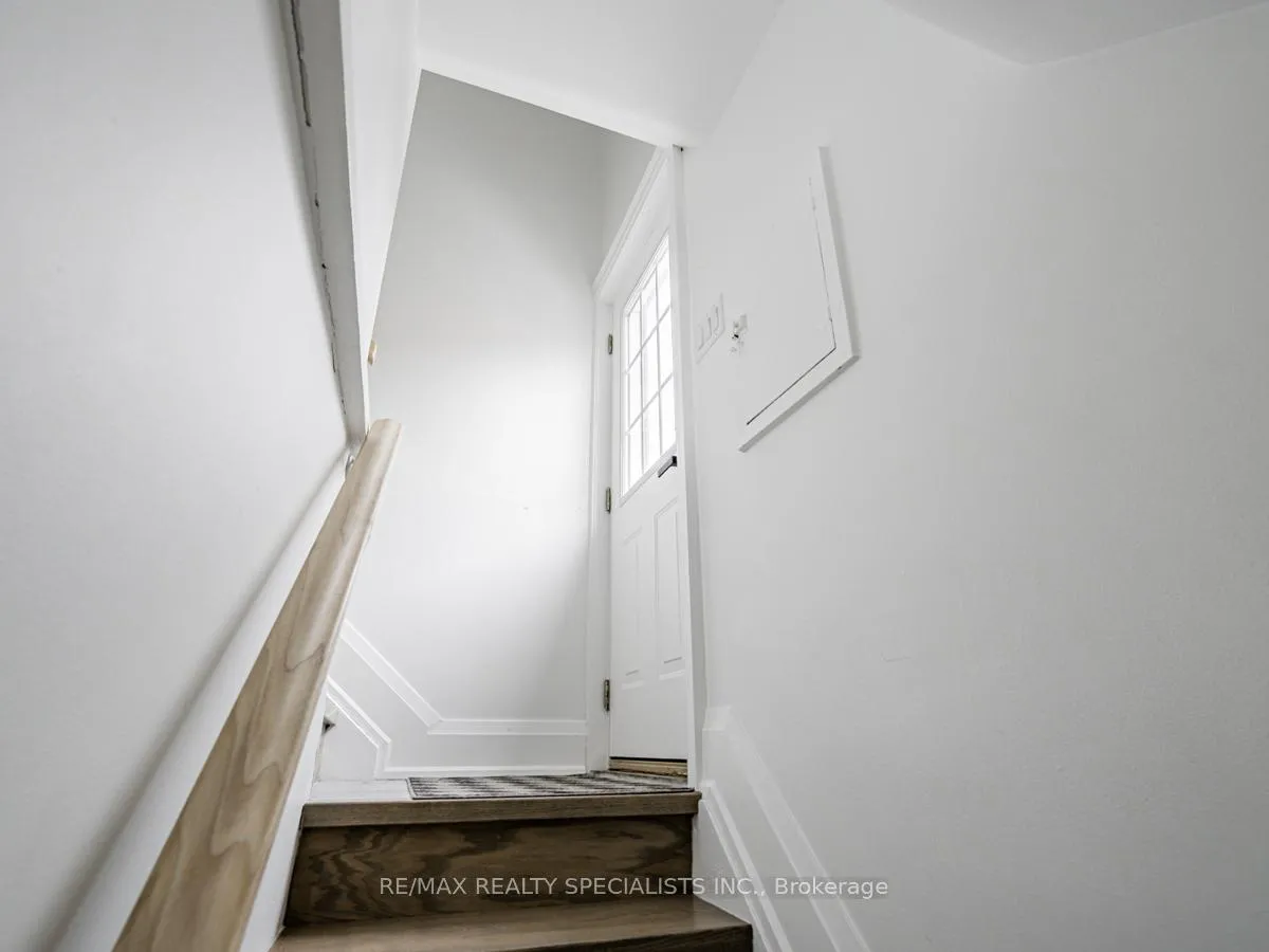 Photo 4 of Unit BSMT, 12 Deeth Drive, Etobicoke, Humber Heights — HOMEH