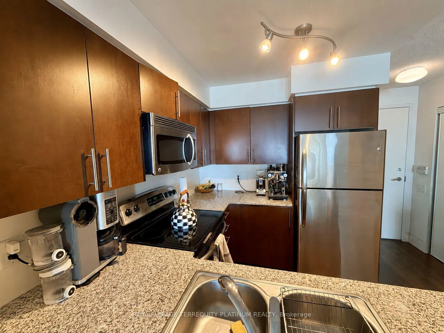 Photo 6 of Unit 2703, 2191 Yonge Street, Toronto, Mount Pleasant East — HOMEH