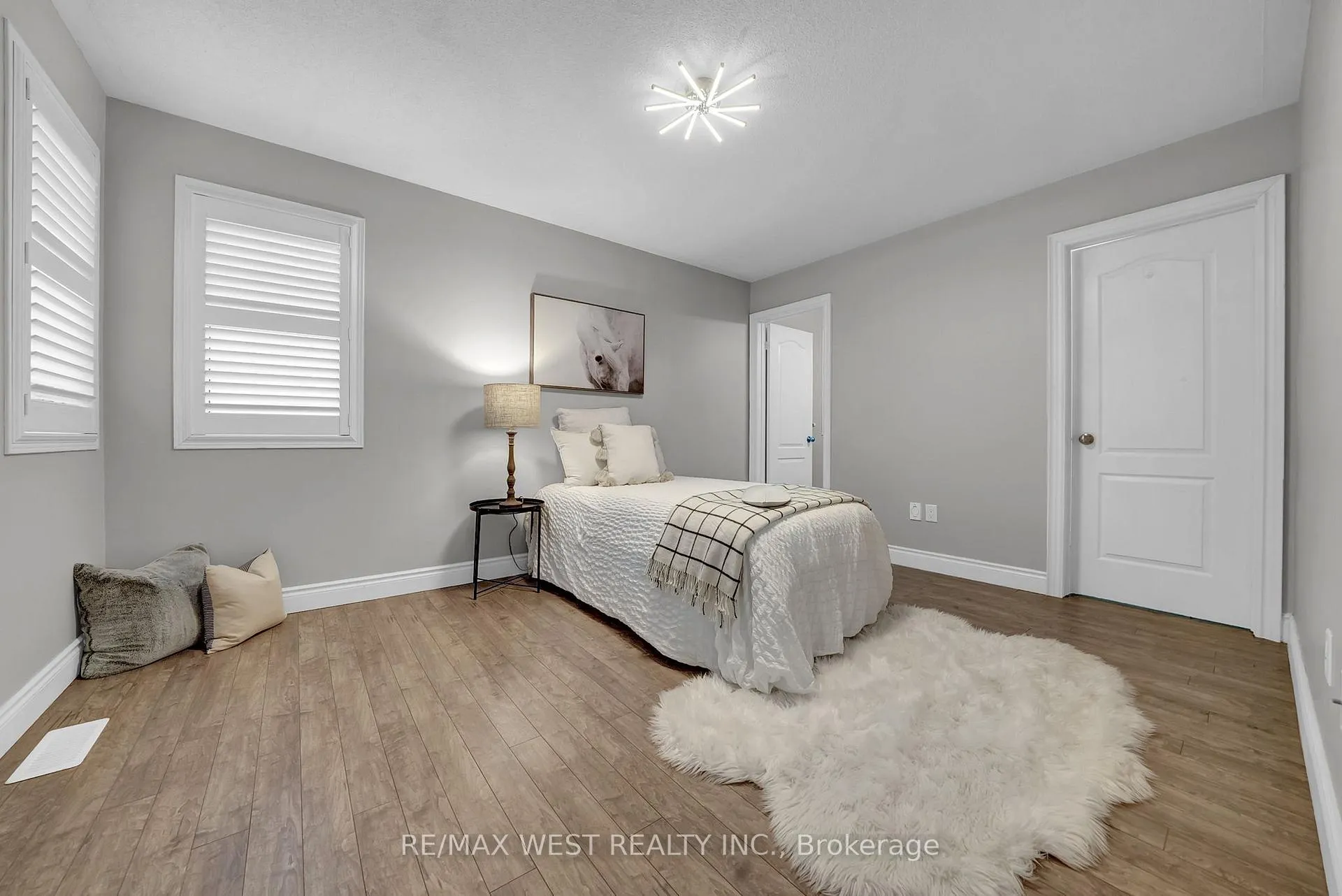 Photo 23 of 1043 Coldstream Drive, Oshawa, Taunton — HOMEH