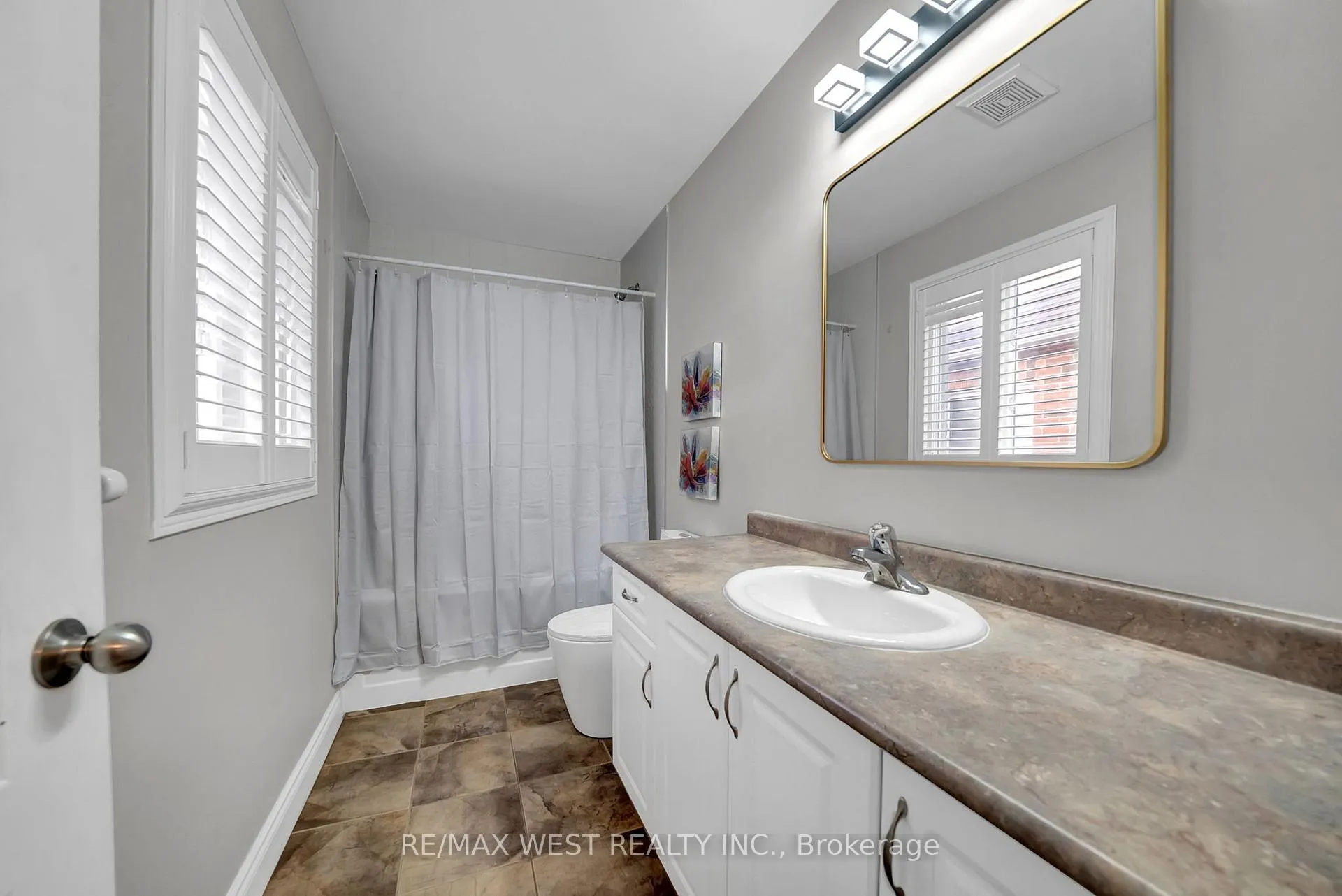 Photo 24 of 1043 Coldstream Drive, Oshawa, Taunton — HOMEH