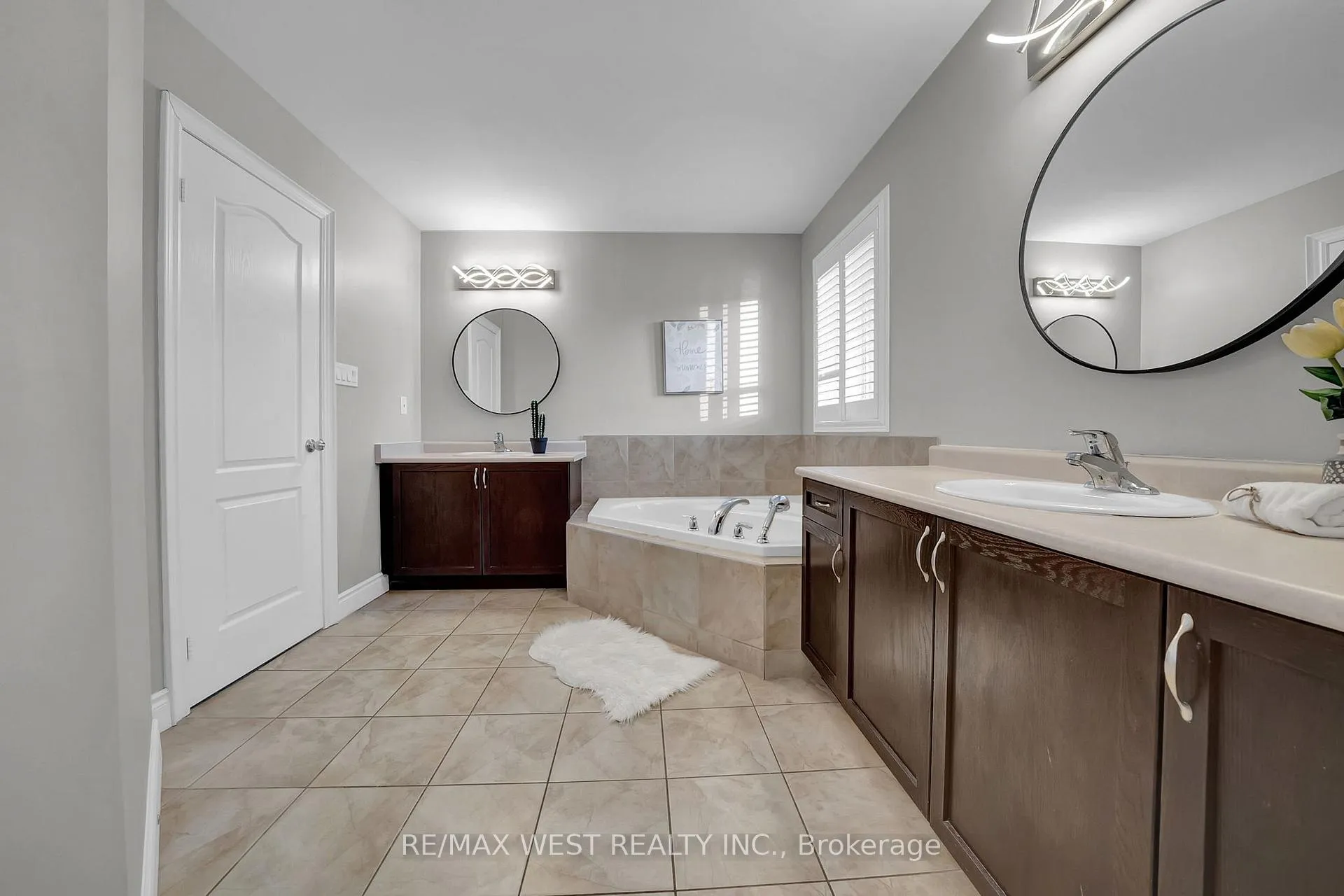Photo 34 of 1043 Coldstream Drive, Oshawa, Taunton — HOMEH