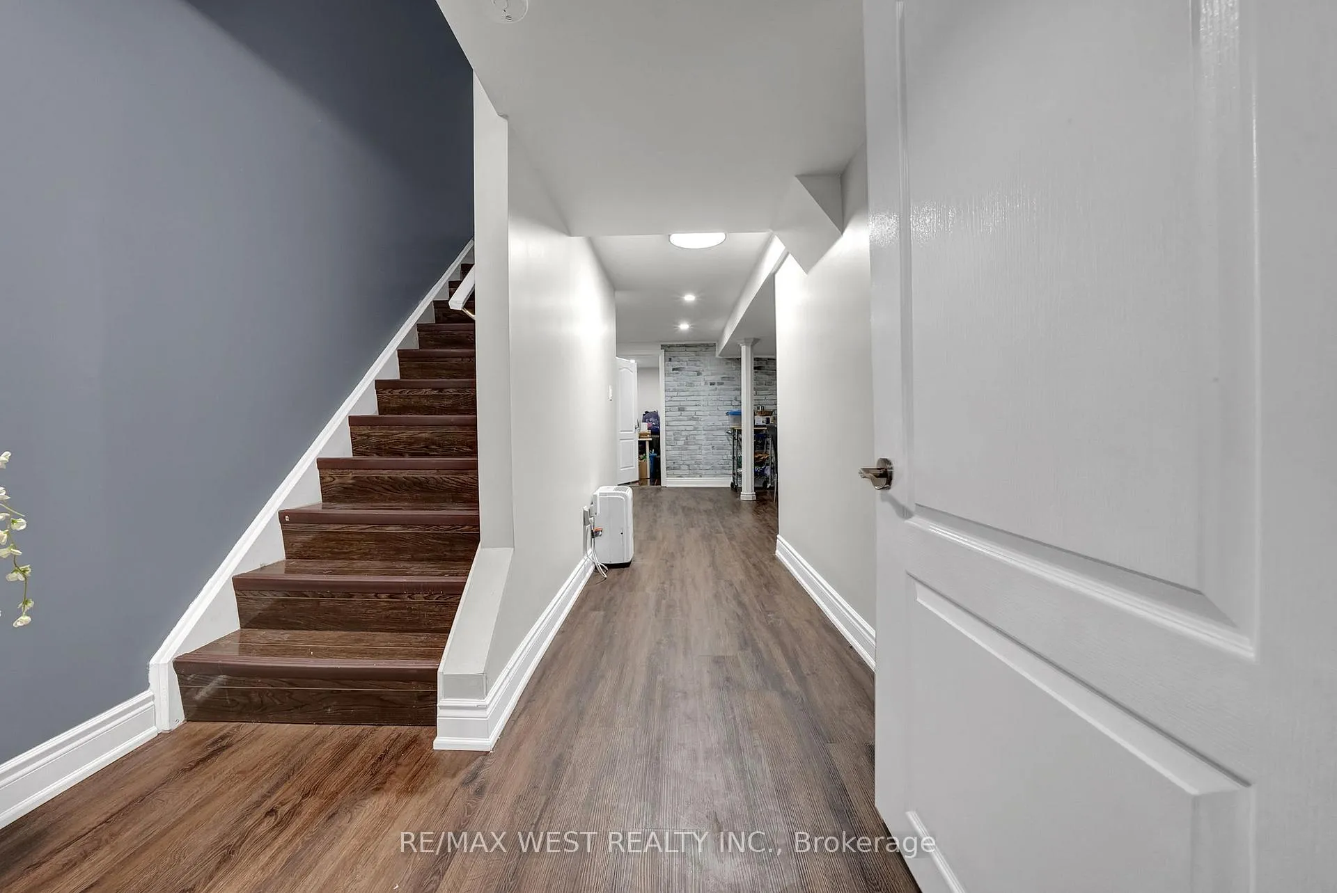 Photo 36 of 1043 Coldstream Drive, Oshawa, Taunton — HOMEH