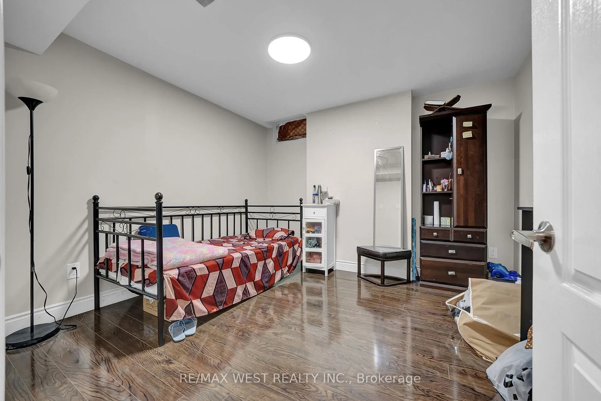 Photo 43 of 1043 Coldstream Drive, Oshawa, Taunton — HOMEH