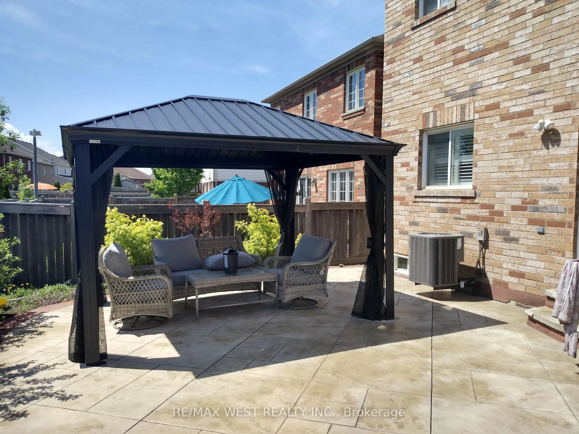 Photo 48 of 1043 Coldstream Drive, Oshawa, Taunton — HOMEH