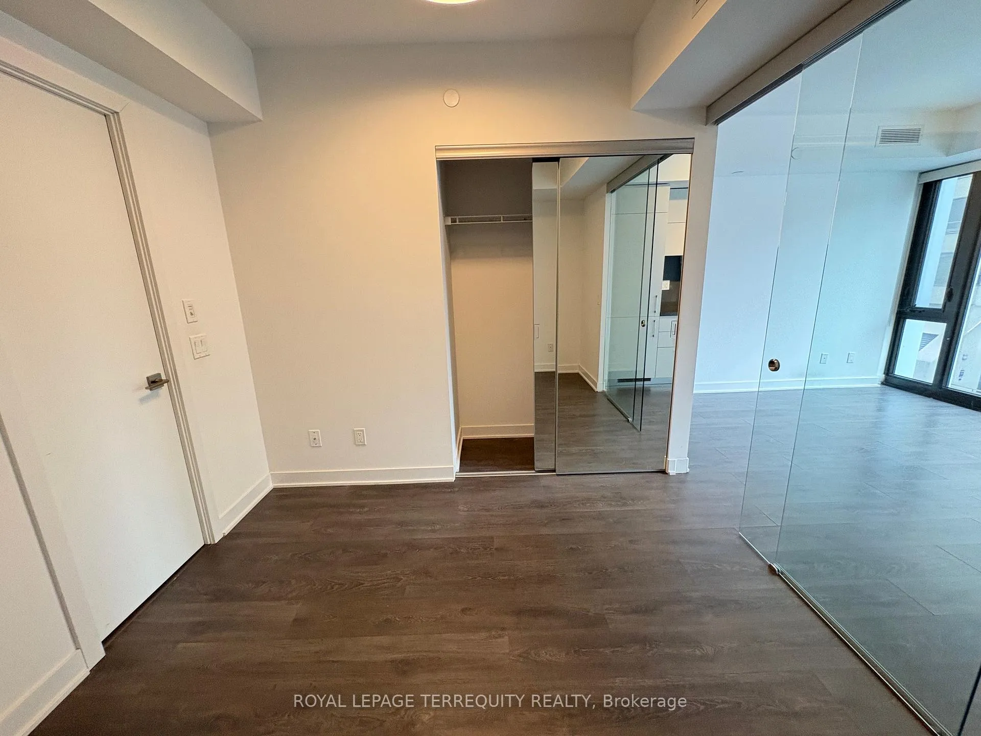 Photo 9 of Unit 1609, 188 Cumberland Street, Toronto, The Annex — HOMEH
