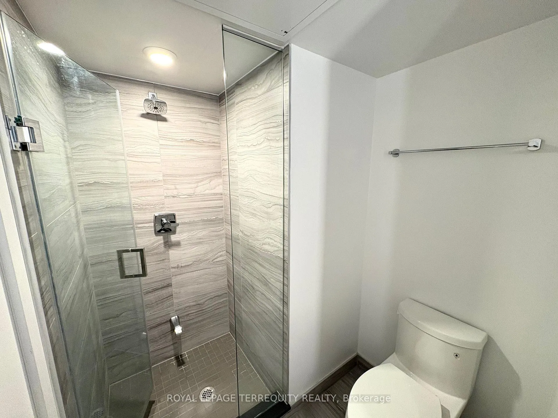 Photo 12 of Unit 1609, 188 Cumberland Street, Toronto, The Annex — HOMEH