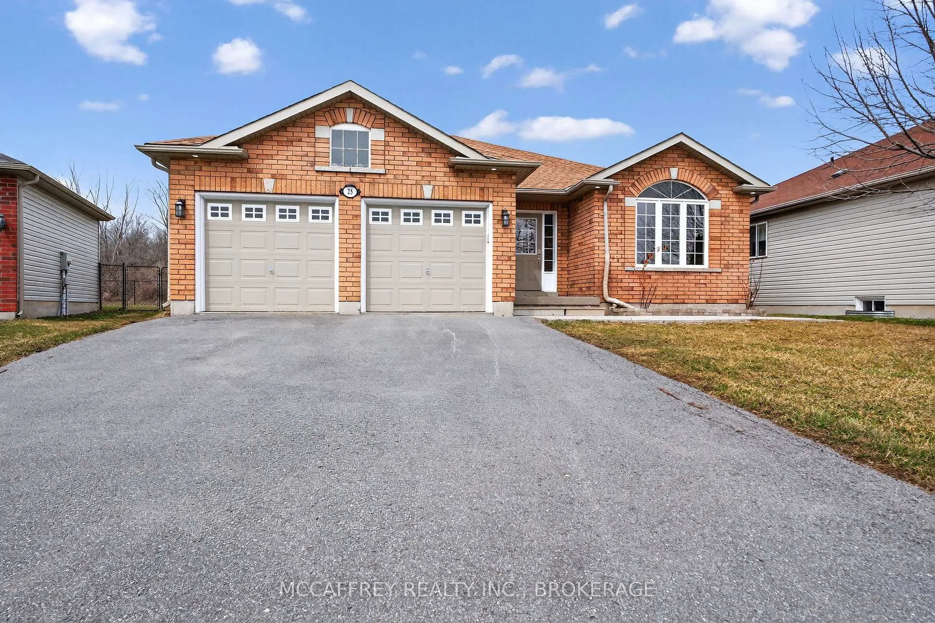 Photo 1 of 25 Kanvers Way, Greater Napanee — HOMEH