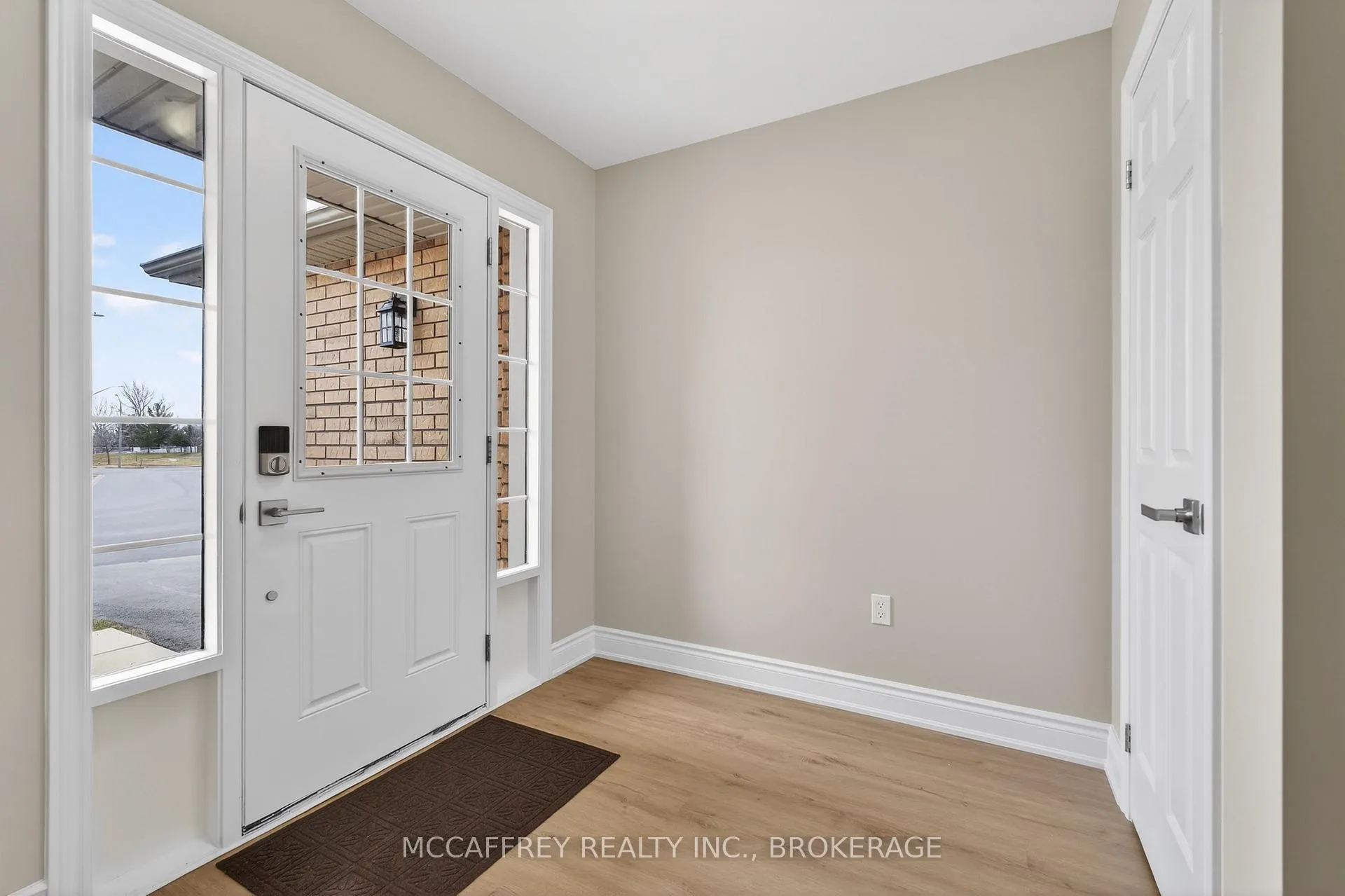 Photo 3 of 25 Kanvers Way, Greater Napanee — HOMEH