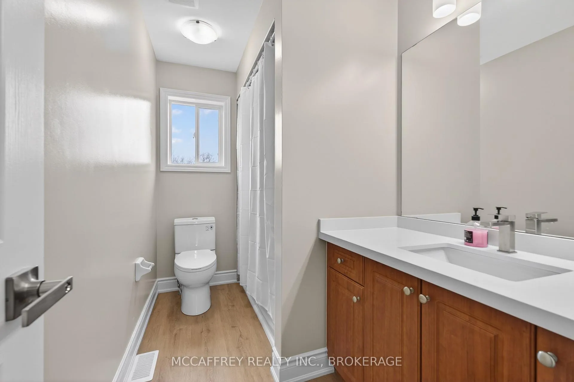 Photo 24 of 25 Kanvers Way, Greater Napanee — HOMEH
