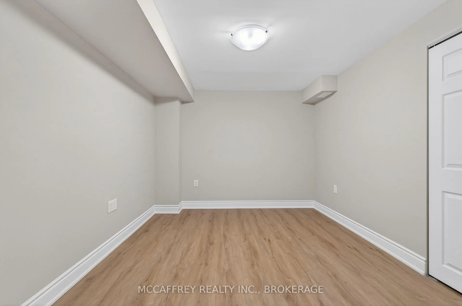Photo 37 of 25 Kanvers Way, Greater Napanee — HOMEH