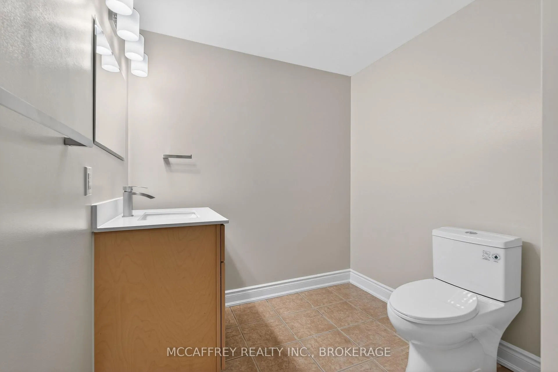Photo 40 of 25 Kanvers Way, Greater Napanee — HOMEH