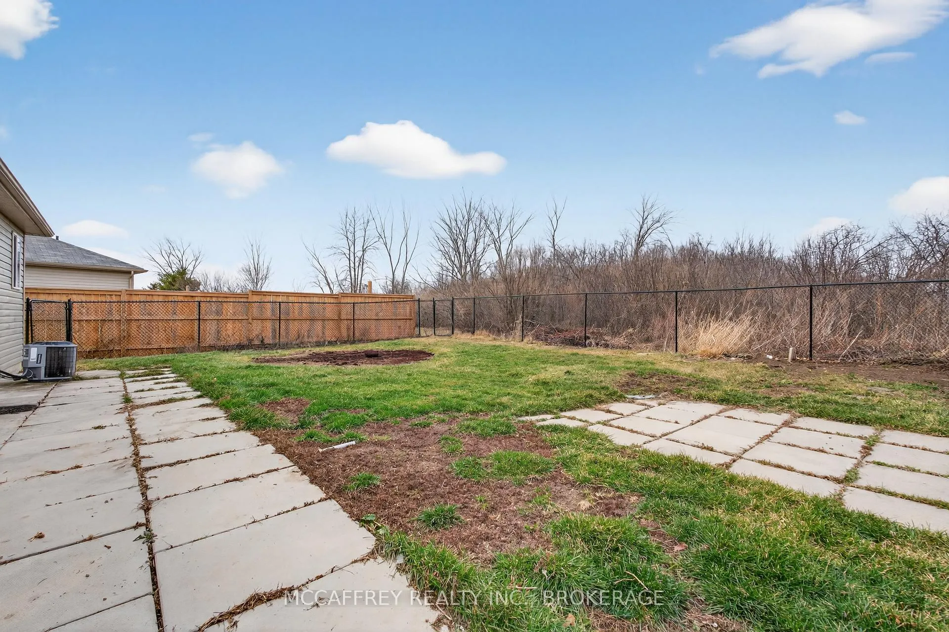 Photo 41 of 25 Kanvers Way, Greater Napanee — HOMEH