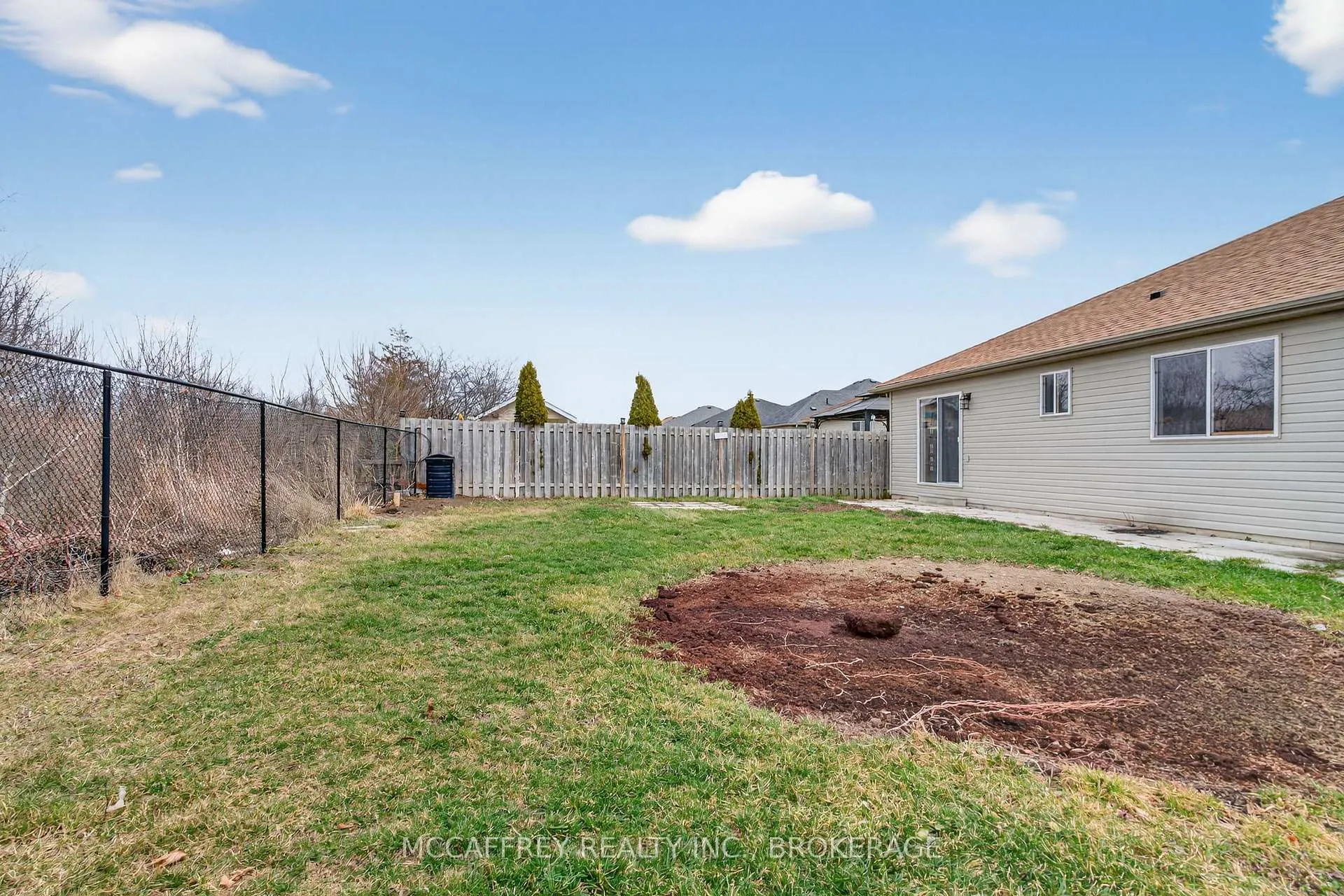 Photo 43 of 25 Kanvers Way, Greater Napanee — HOMEH