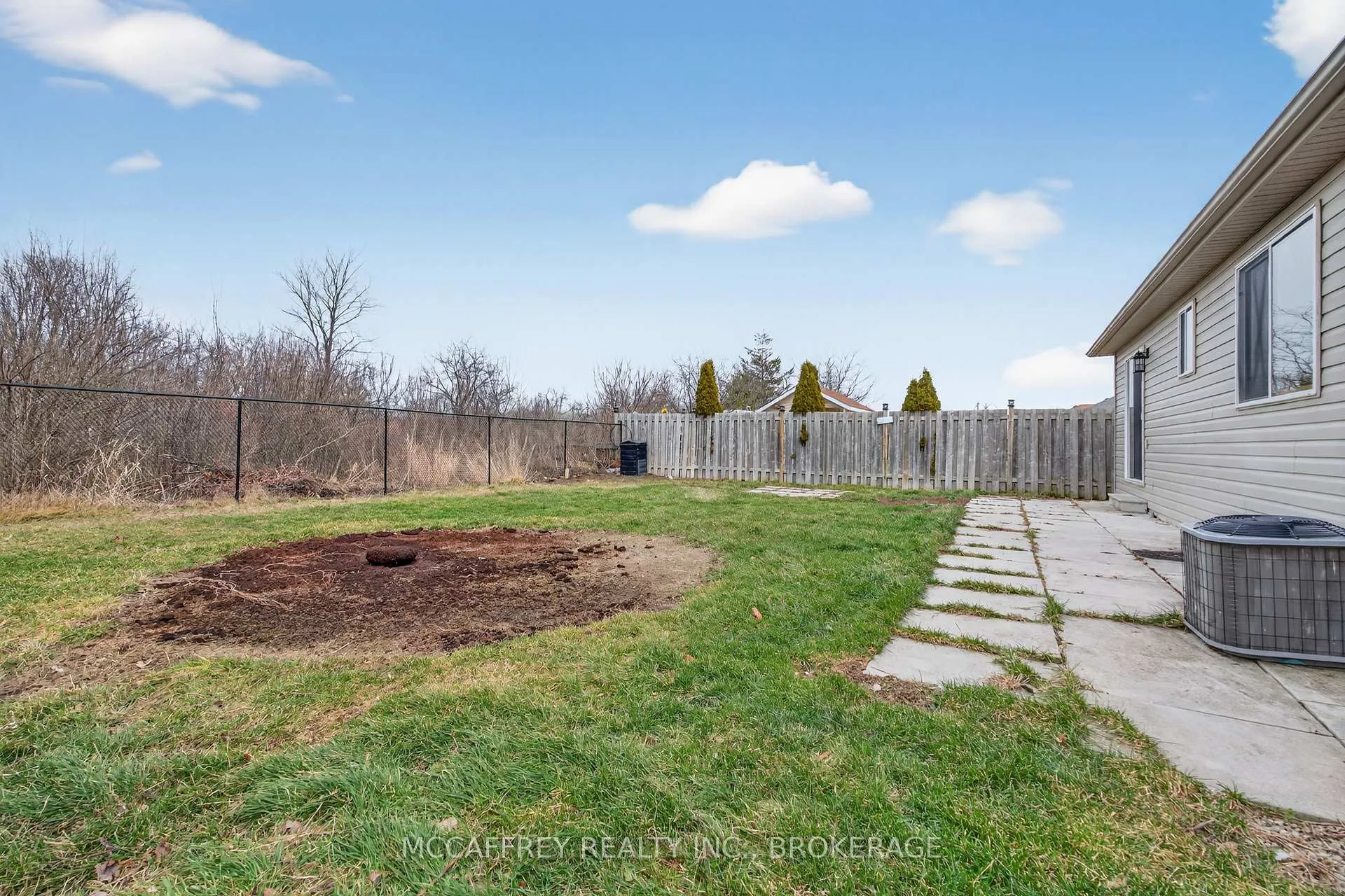 Photo 44 of 25 Kanvers Way, Greater Napanee — HOMEH