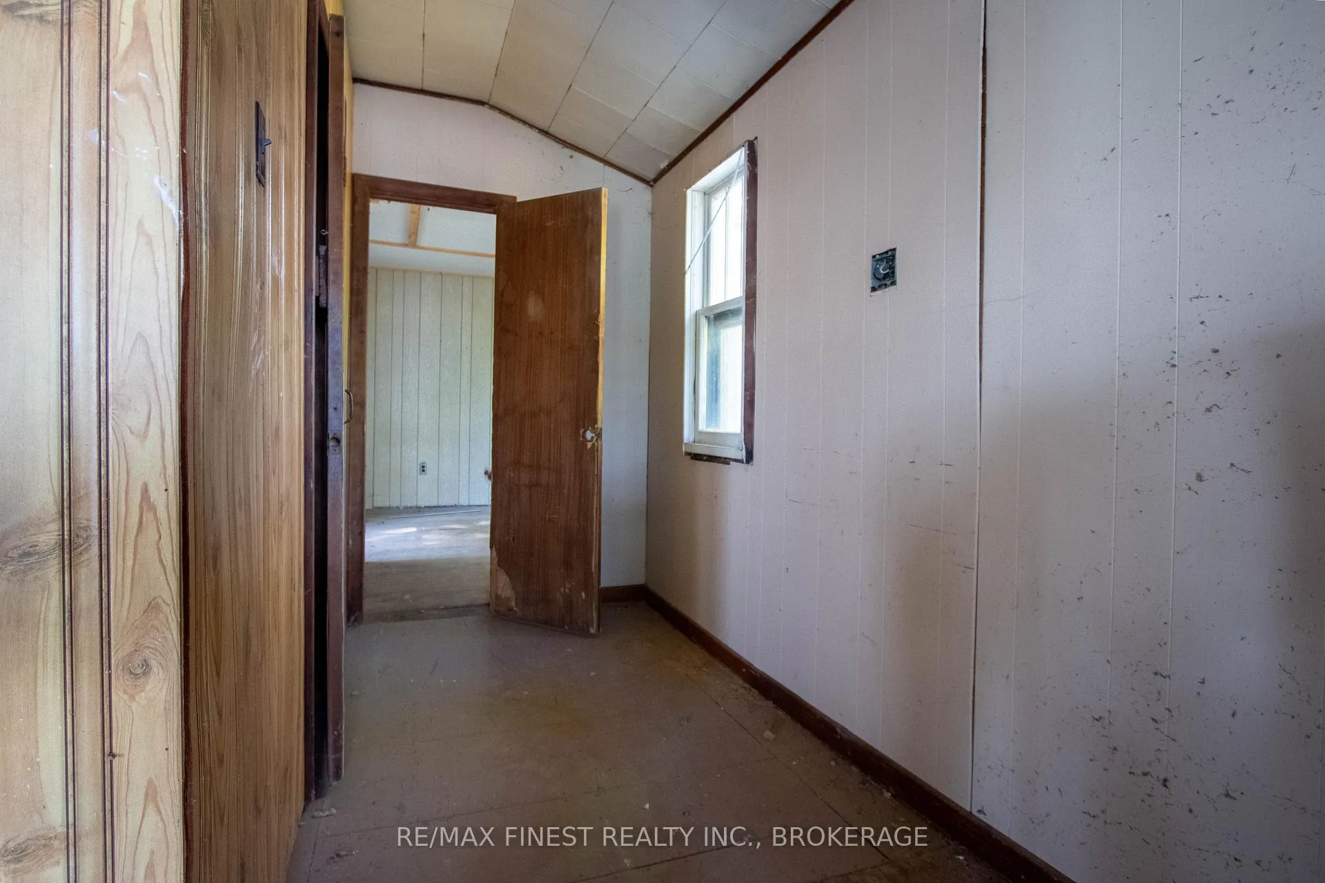 Photo 28 of 4049 Hiawatha Lane, Frontenac, Frontenac South — HOMEH