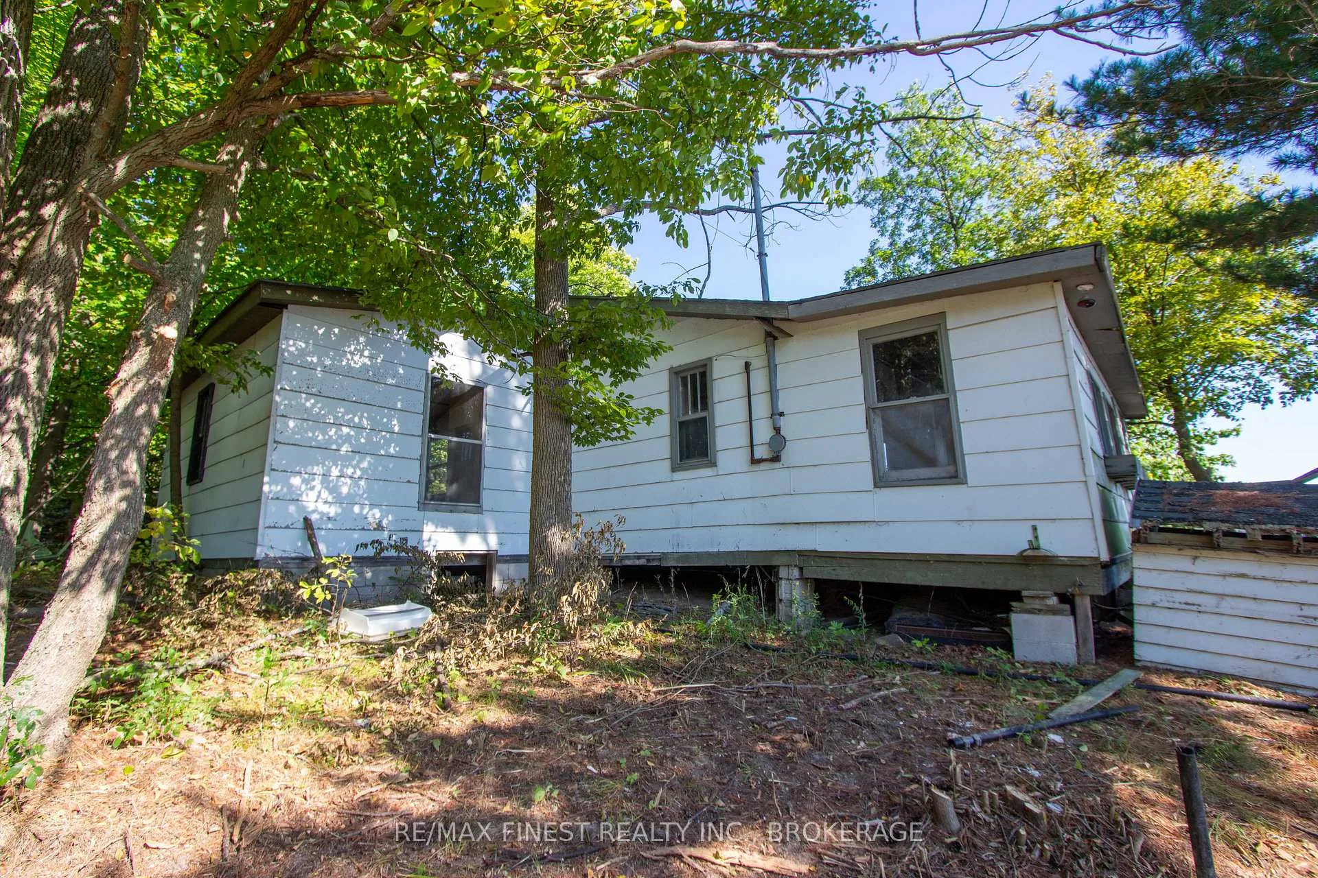 Photo 36 of 4049 Hiawatha Lane, Frontenac, Frontenac South — HOMEH