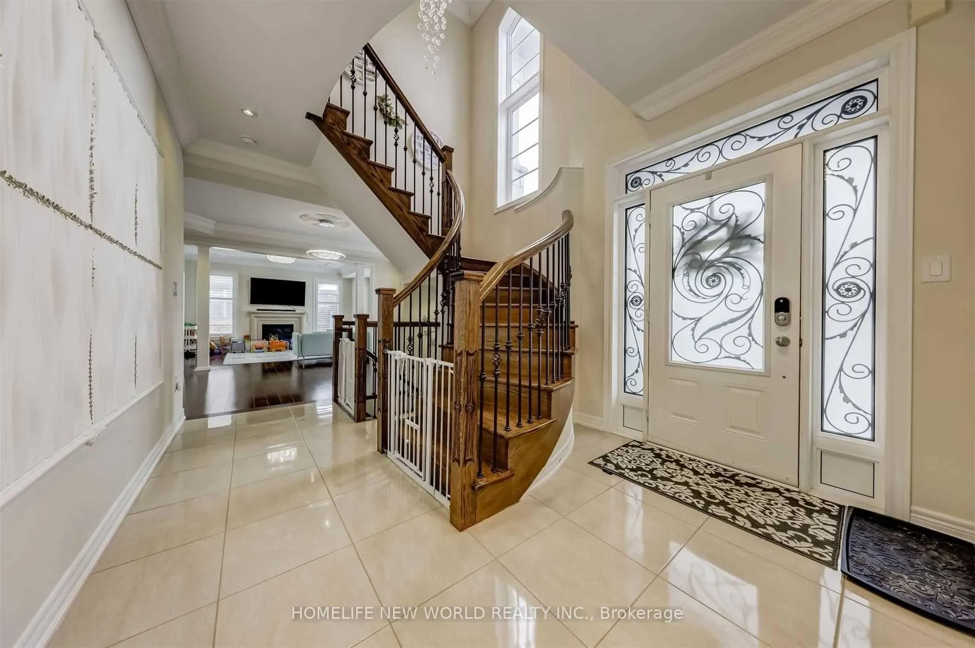 Photo 3 of 48 Roy Harper Avenue, Aurora, Rural Aurora — HOMEH