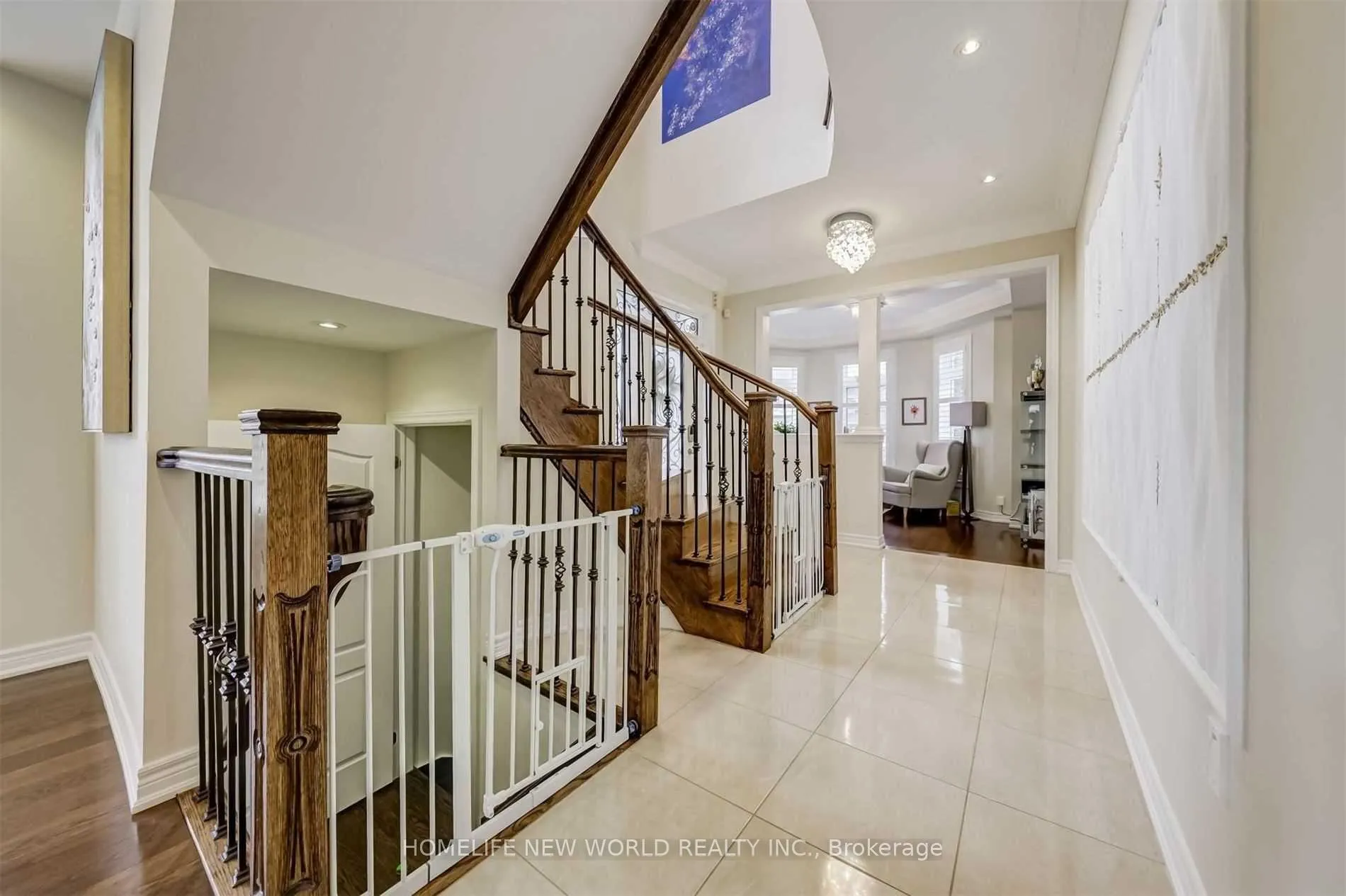 Photo 5 of 48 Roy Harper Avenue, Aurora, Rural Aurora — HOMEH