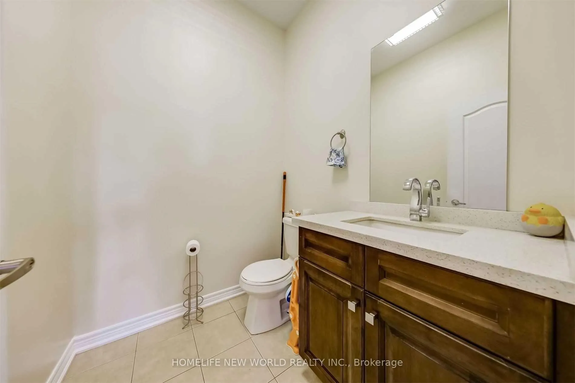 Photo 15 of 48 Roy Harper Avenue, Aurora, Rural Aurora — HOMEH