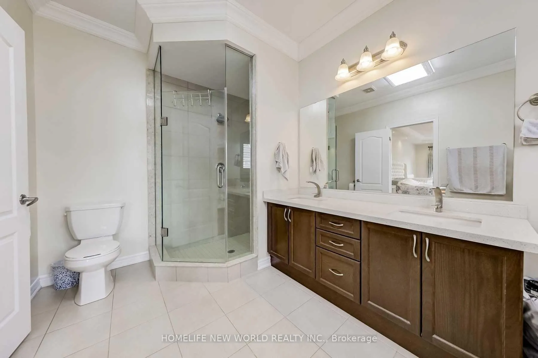 Photo 20 of 48 Roy Harper Avenue, Aurora, Rural Aurora — HOMEH