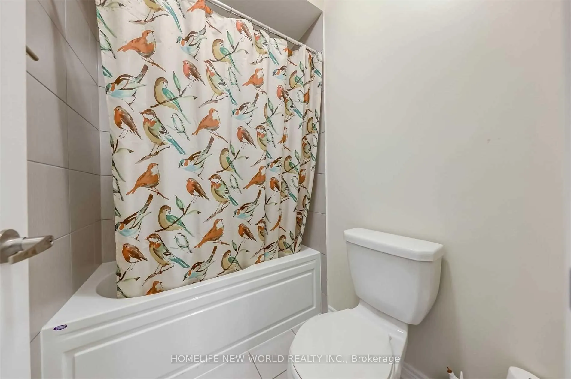 Photo 22 of 48 Roy Harper Avenue, Aurora, Rural Aurora — HOMEH